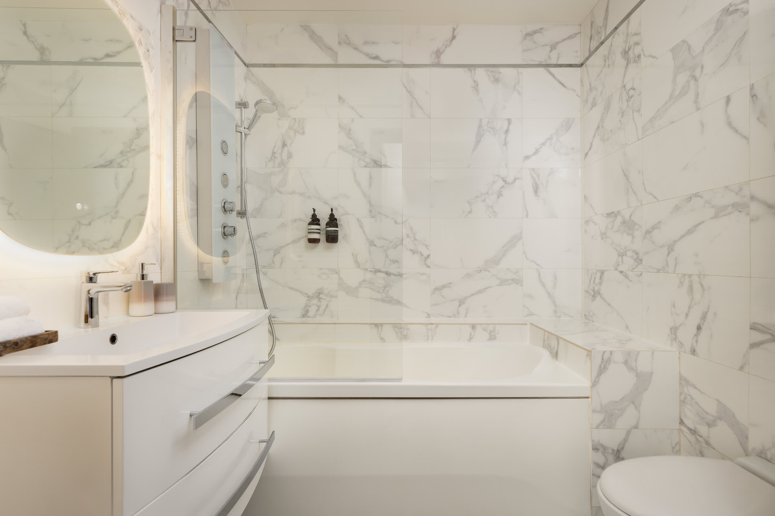 Champs Elysees Fancy Home 2BDR 6PPL