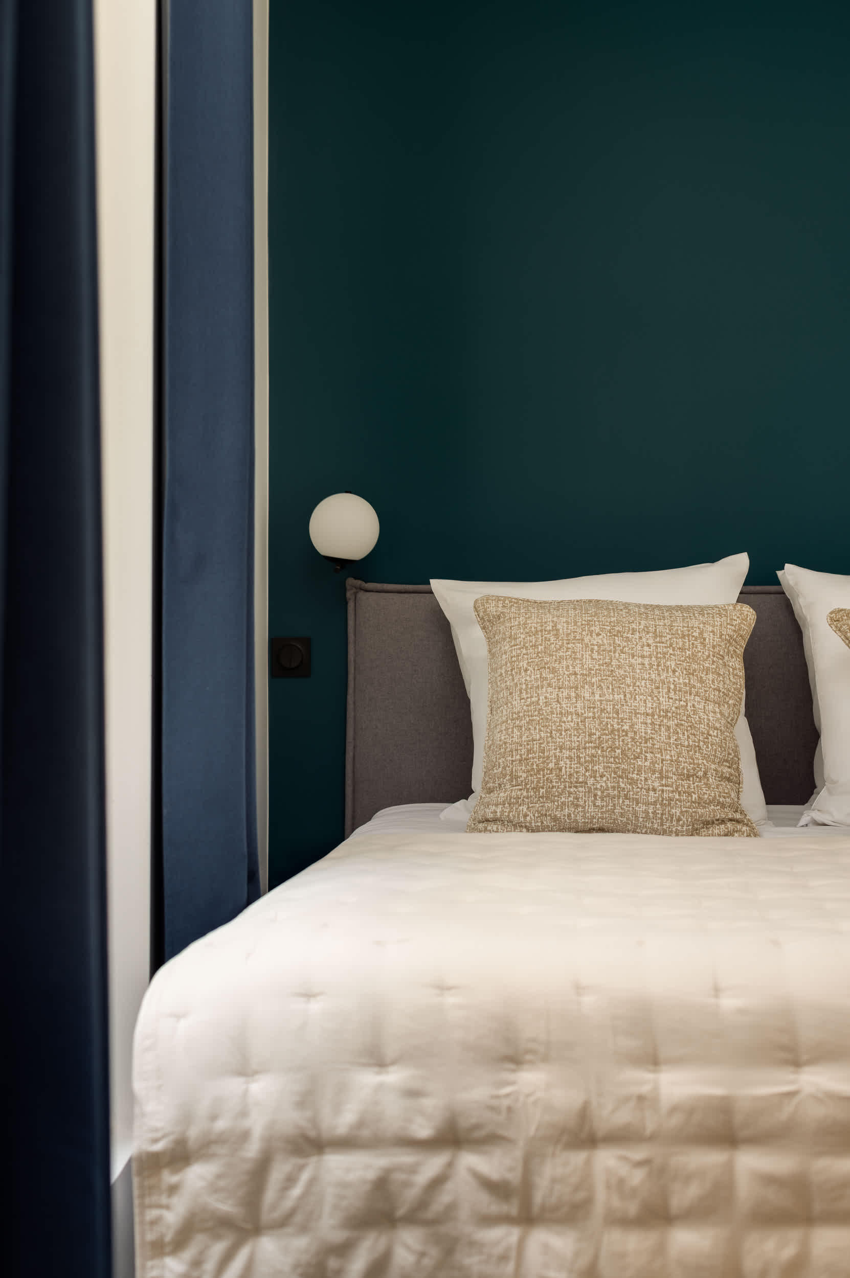 Marais Gem 2BR 6P Paris Stay — 14