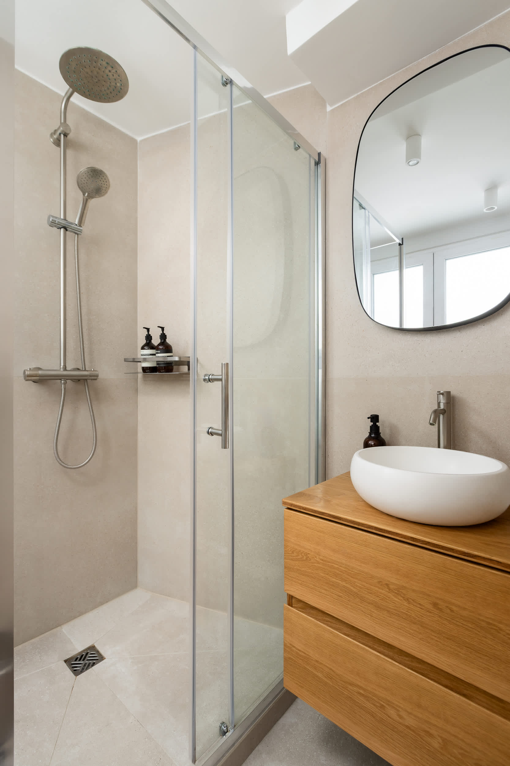 Wonderful Apartment 3BDR 6P AC Honore Madeleine  — 24