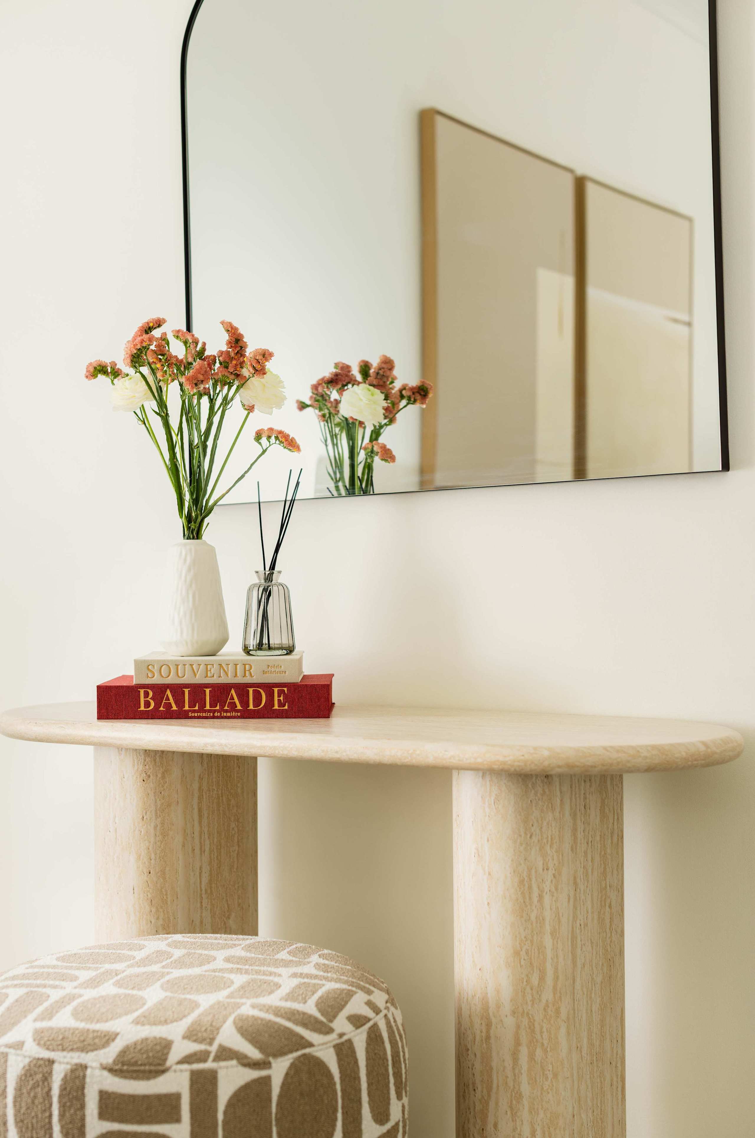 Montaigne Collection III 3BR 8P Triangle d Or — 14