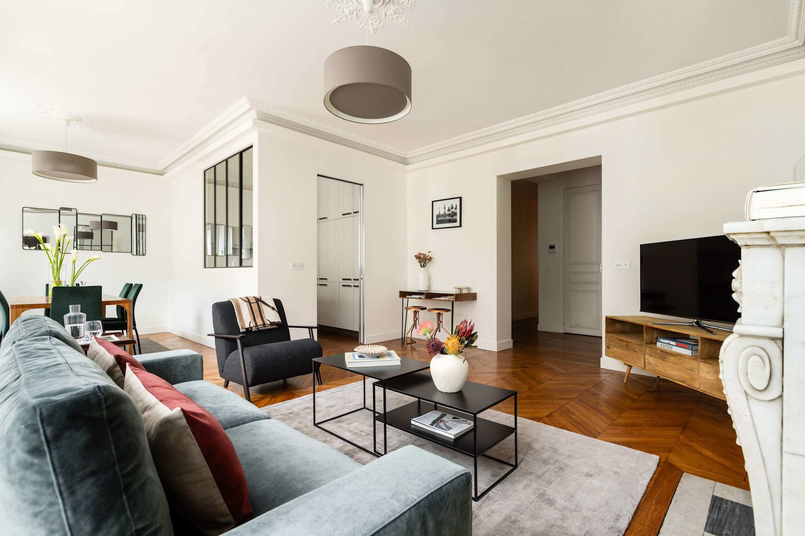 Stylish Flat 2 Bedroom by Champs Elysees — 9
