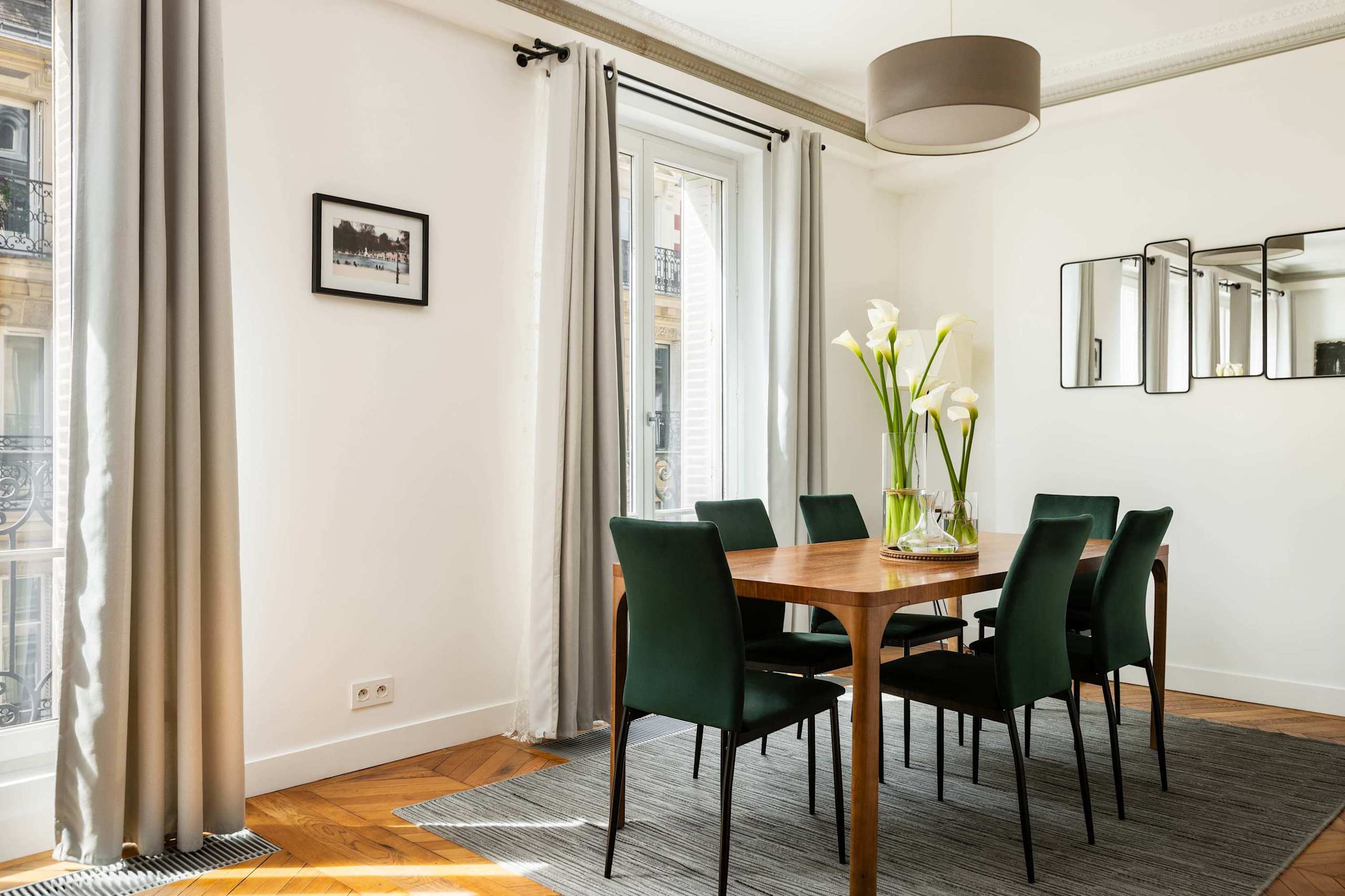 Stylish Flat 2 Bedroom by Champs Elysees