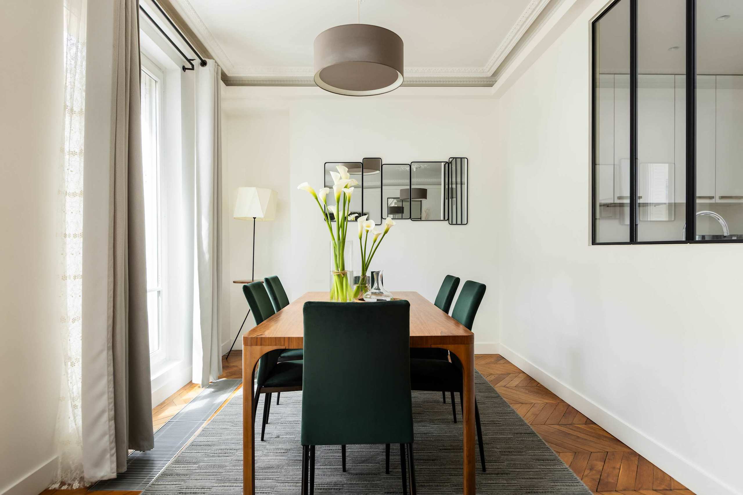 Stylish Flat 2 Bedroom by Champs Elysees — 11