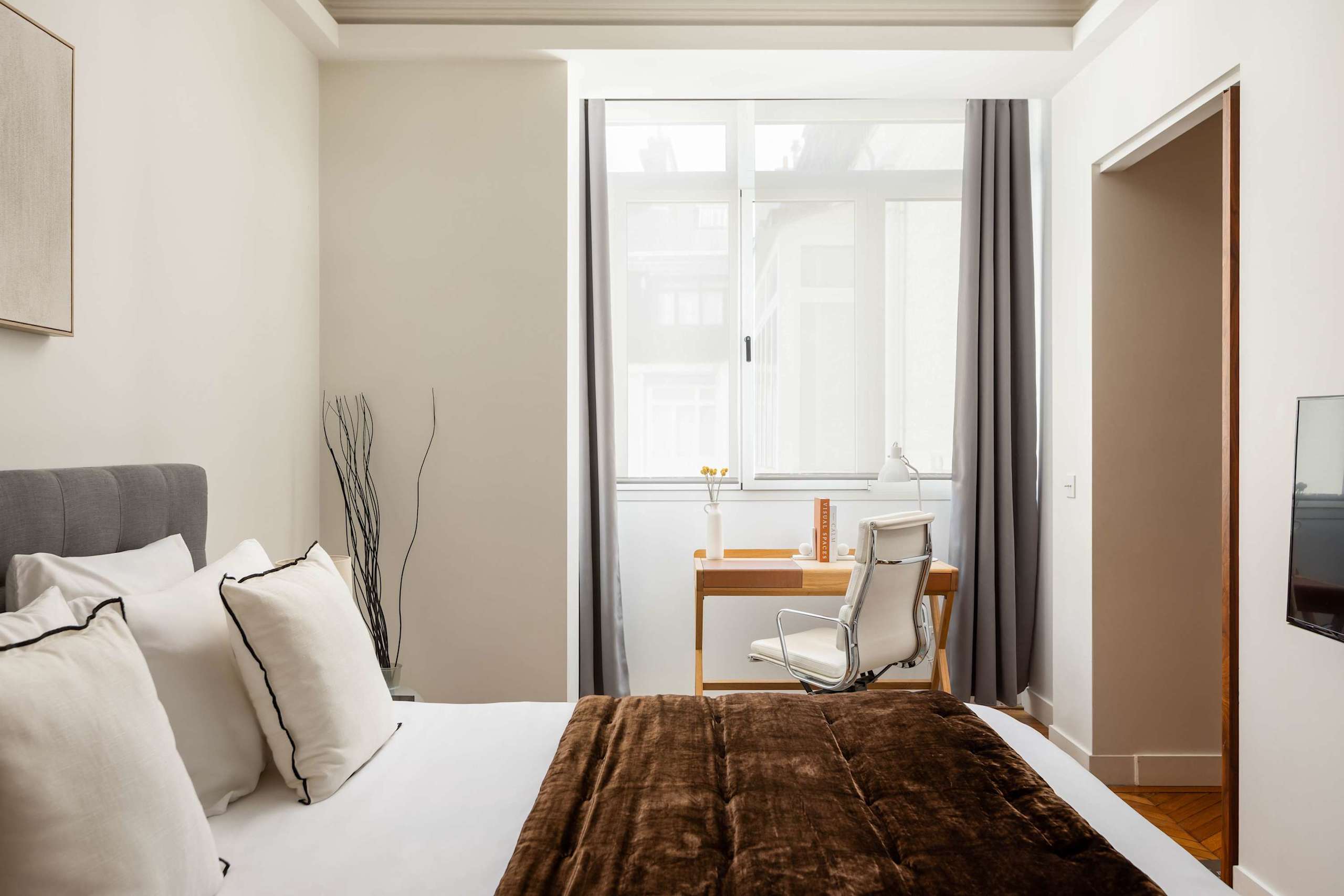 Stylish Flat 2 Bedroom by Champs Elysees