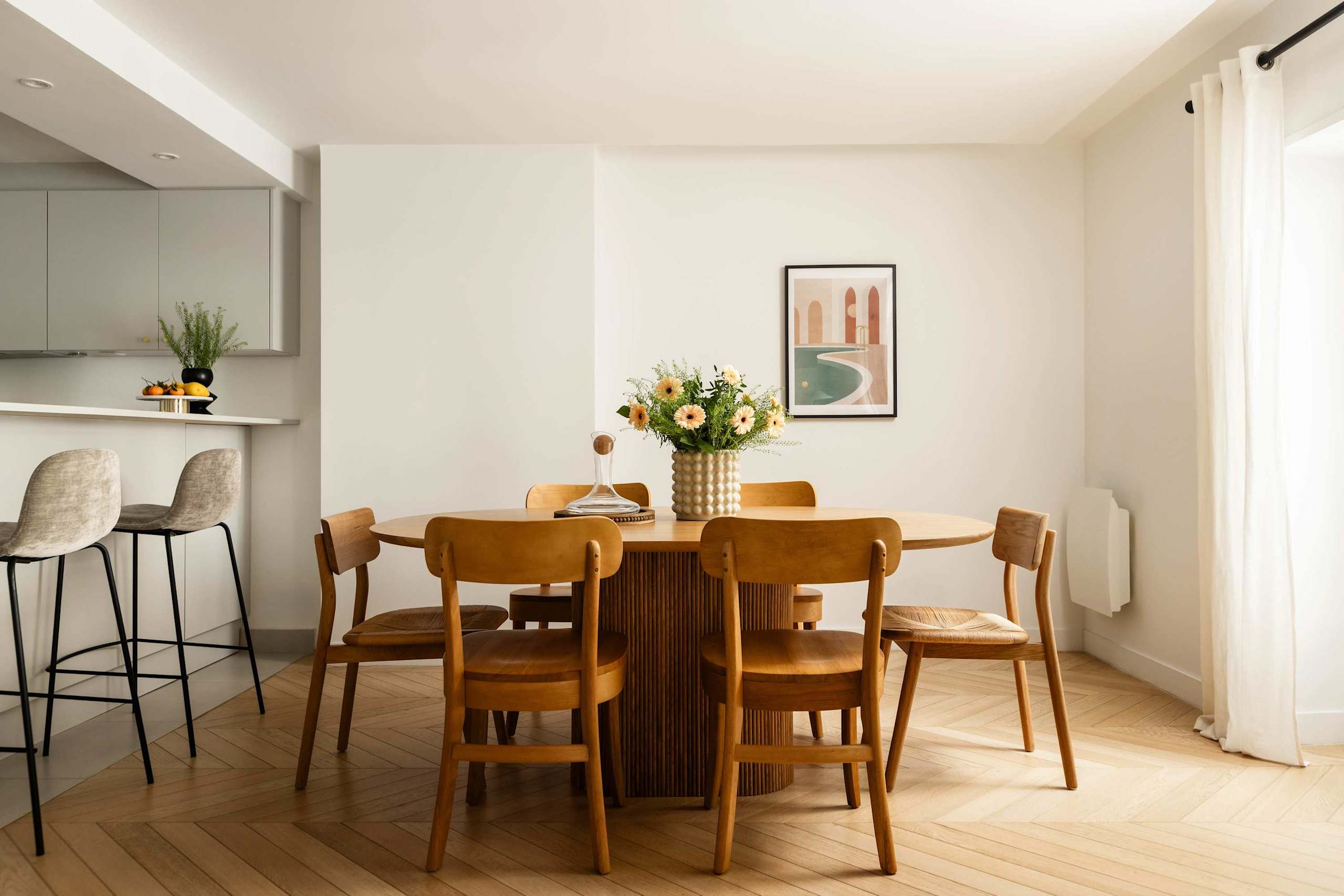 Superb 3 Bedroom Stay AC Facing Madeleine Honore — 5