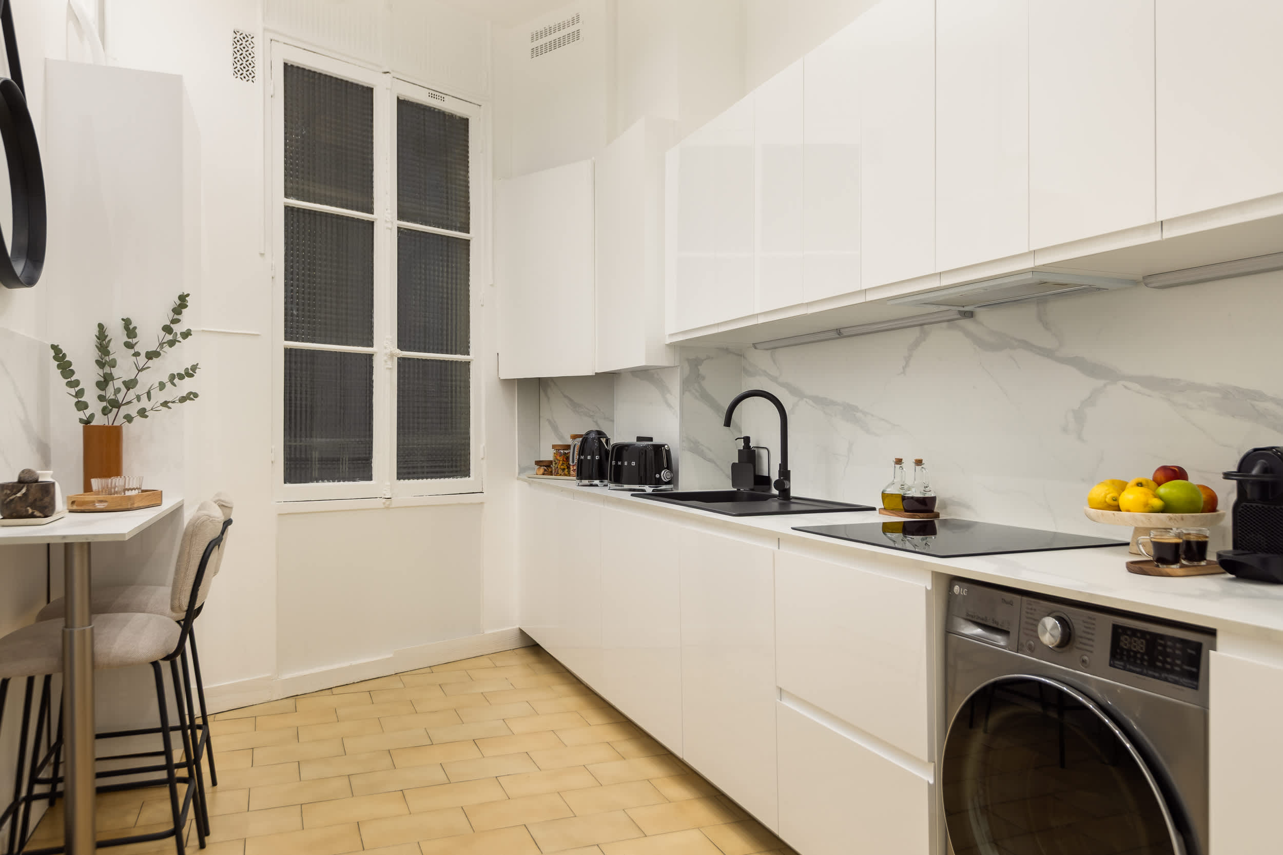 Trocadero Gem 4BED 8P