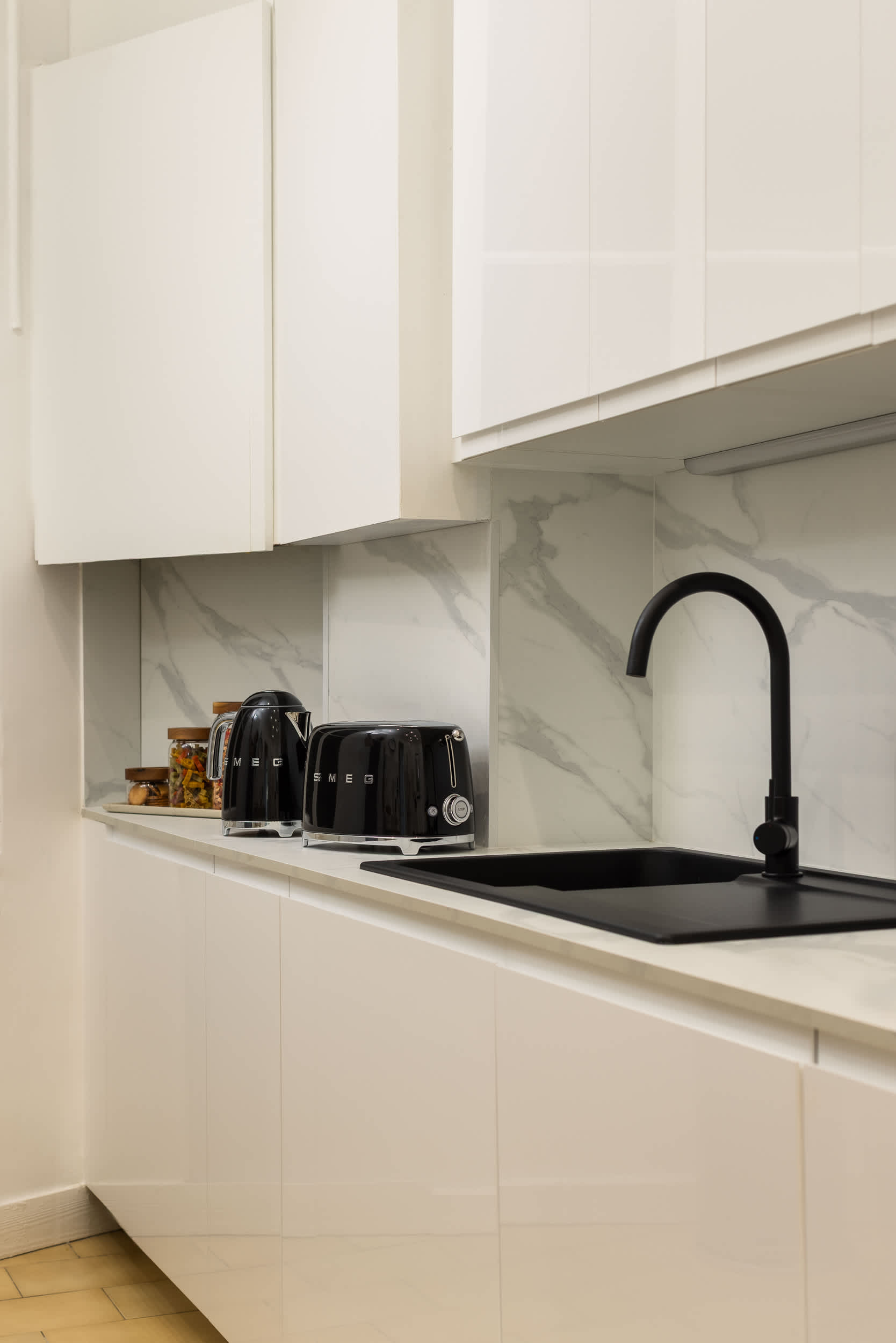 Trocadero Gem 4BED 8P — 31