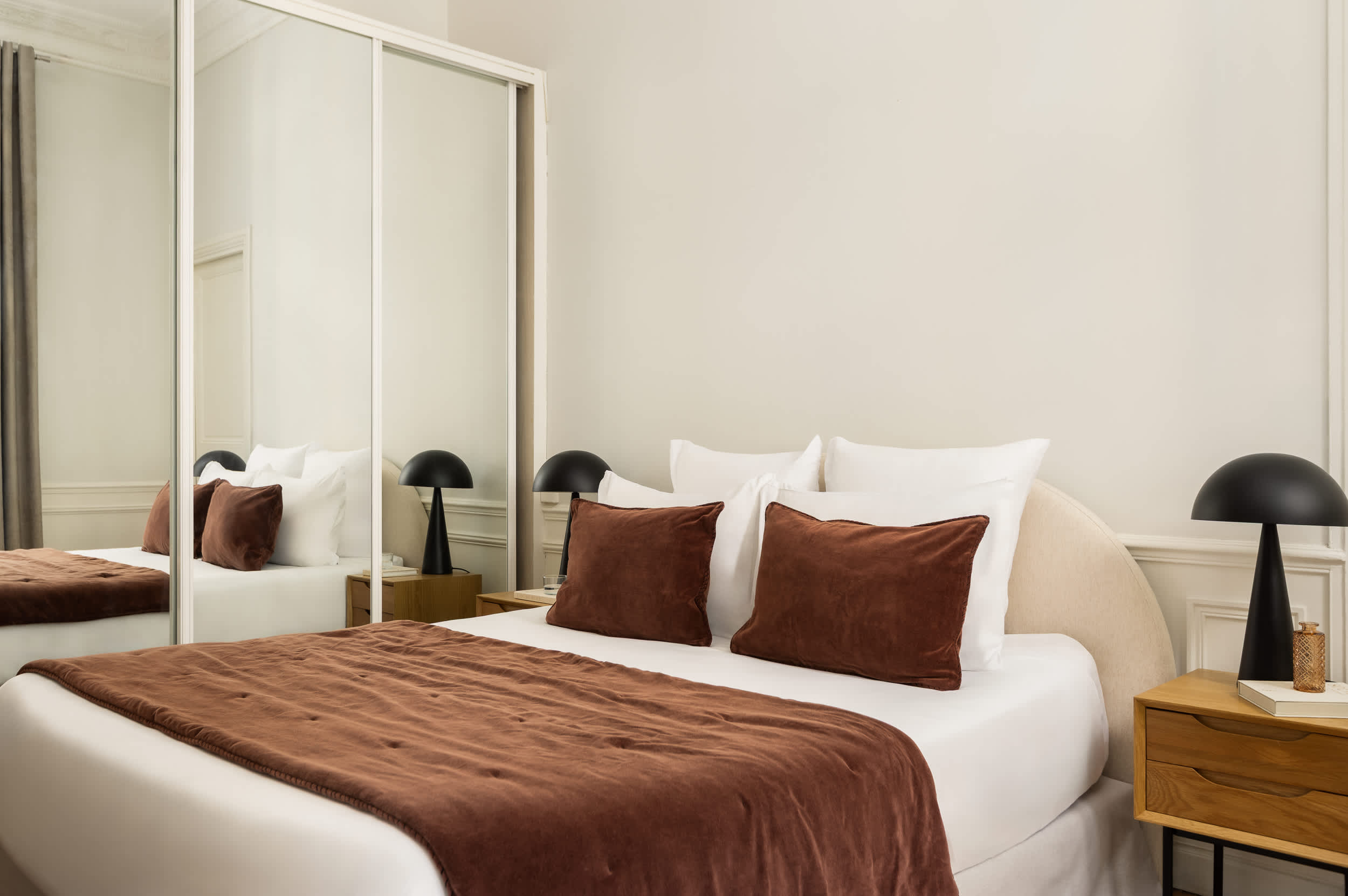 Trocadero Gem 4BED 8P — 14