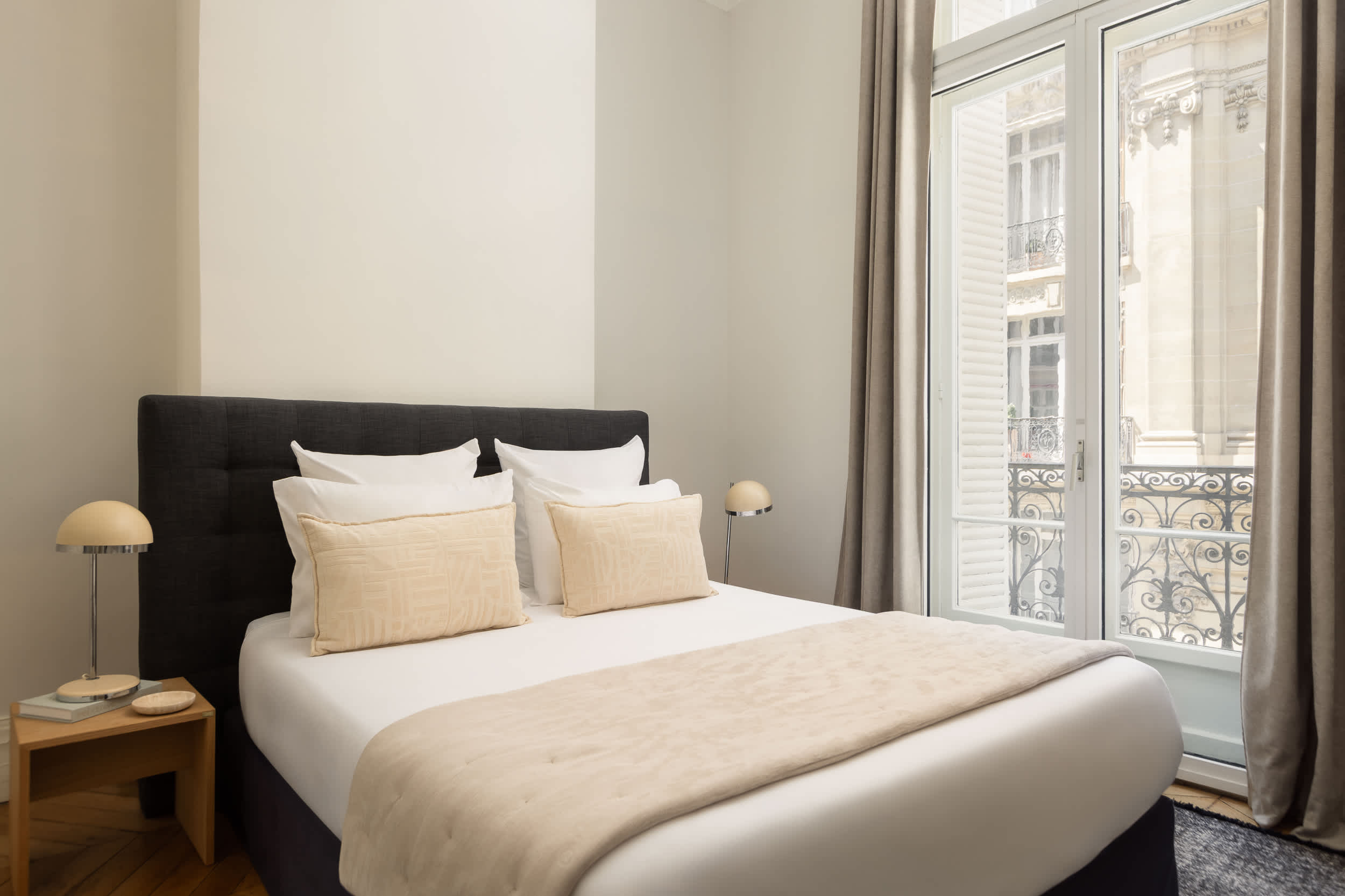 Trocadero Gem 4BED 8P — 16