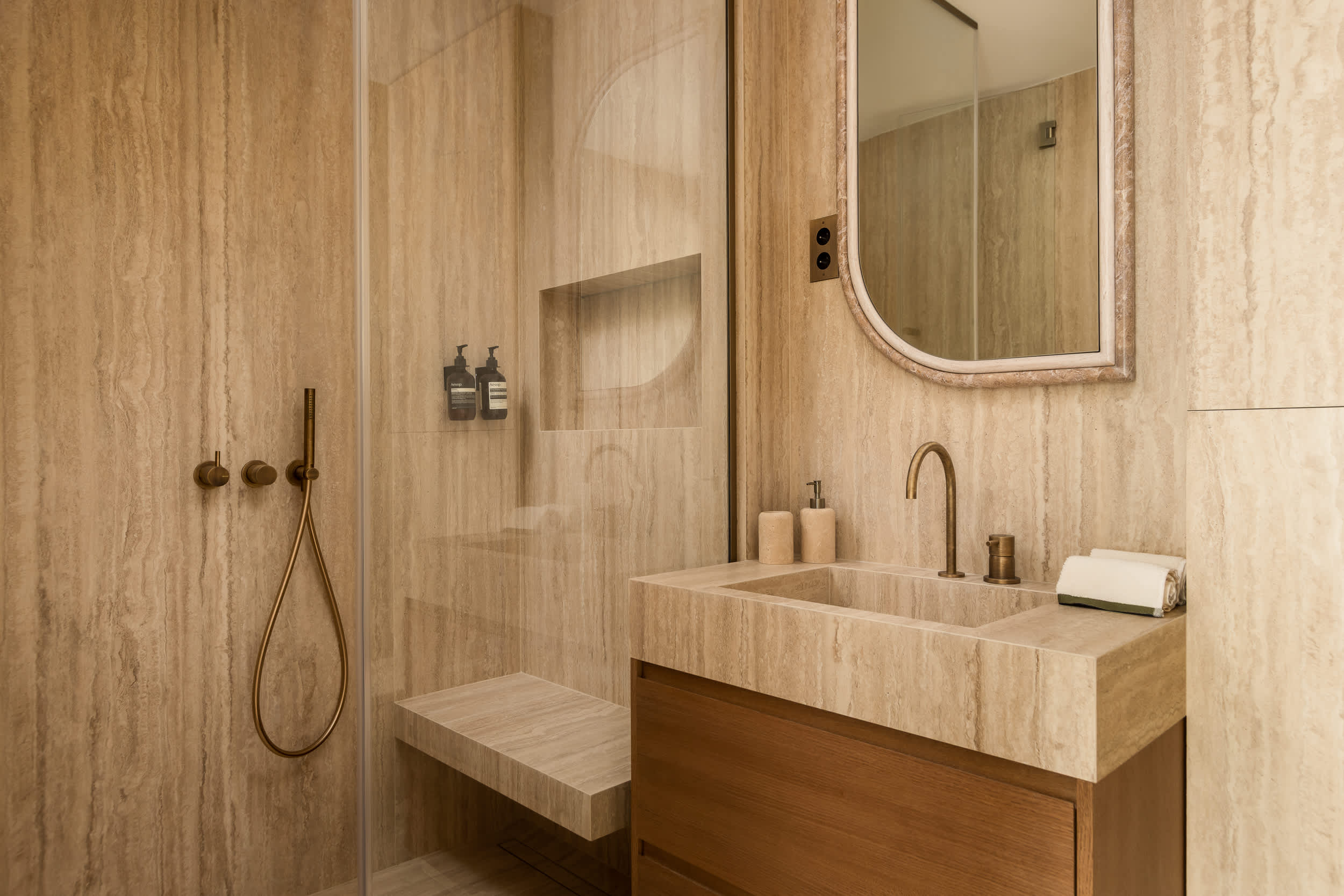 Saint Germain Luxury 4BR 8P with AC — 22