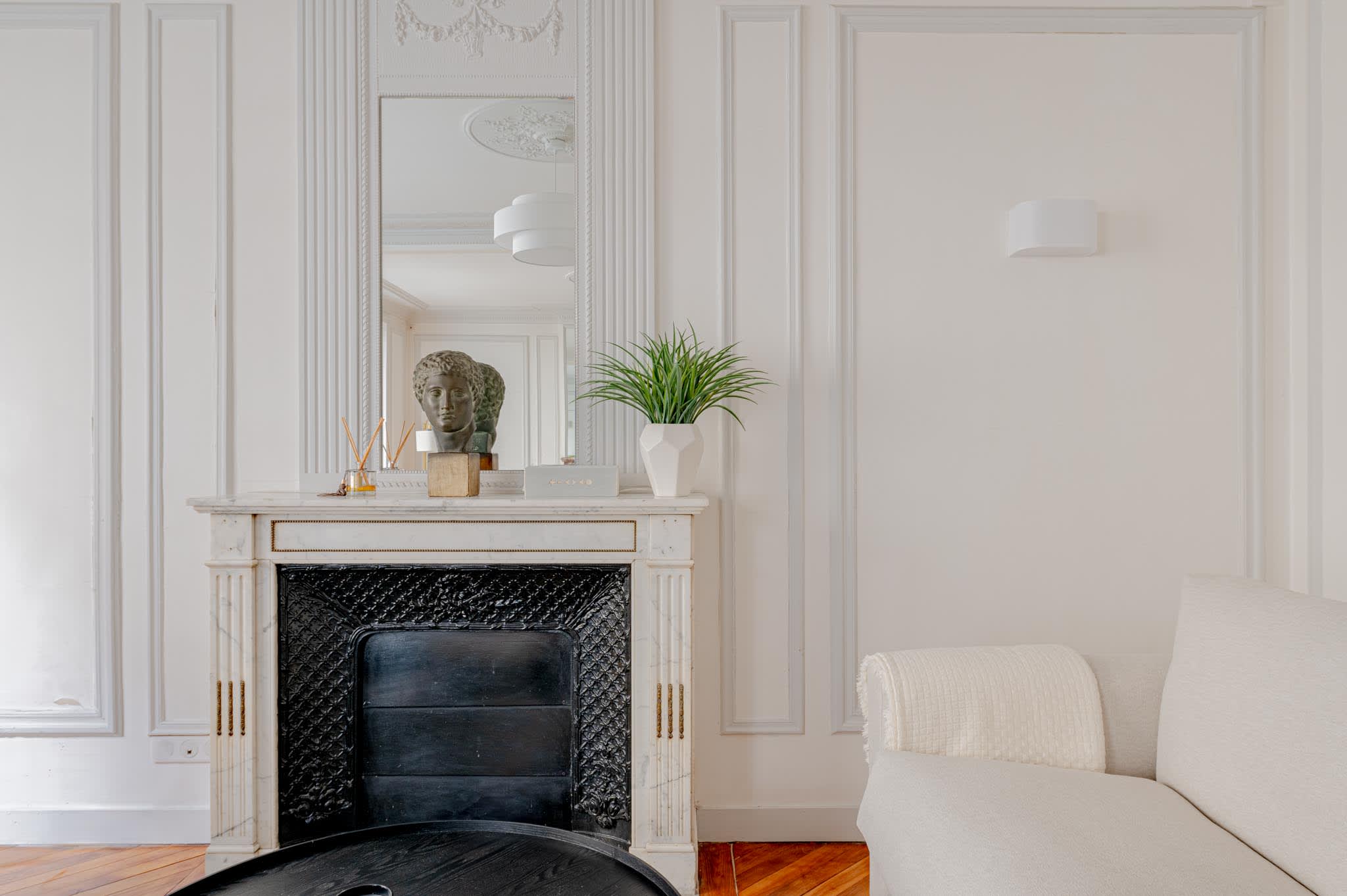 Lovely Parisian Apt 2 Bedroom 1.5 Bath — 8