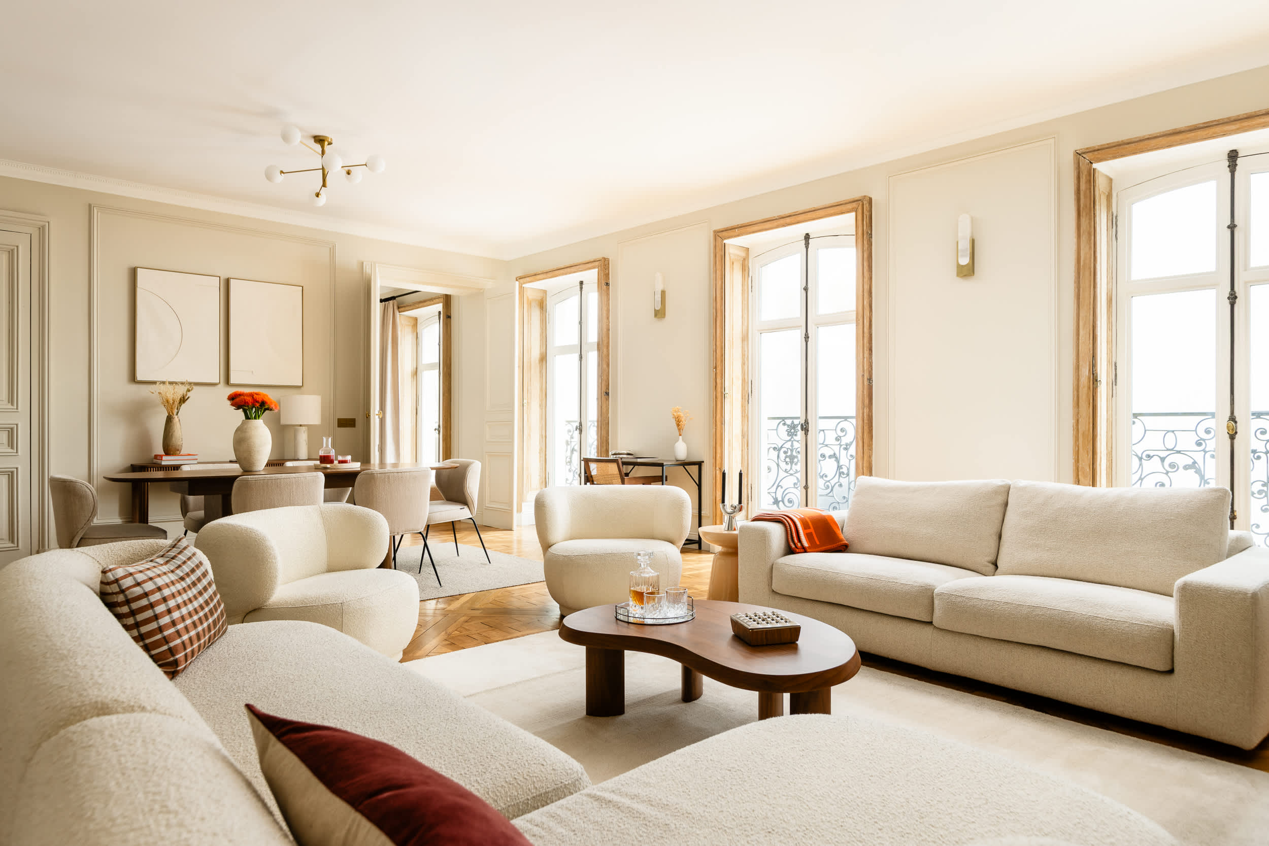 Arc de Triomphe Luxury 3 Bed 3 Bath AC