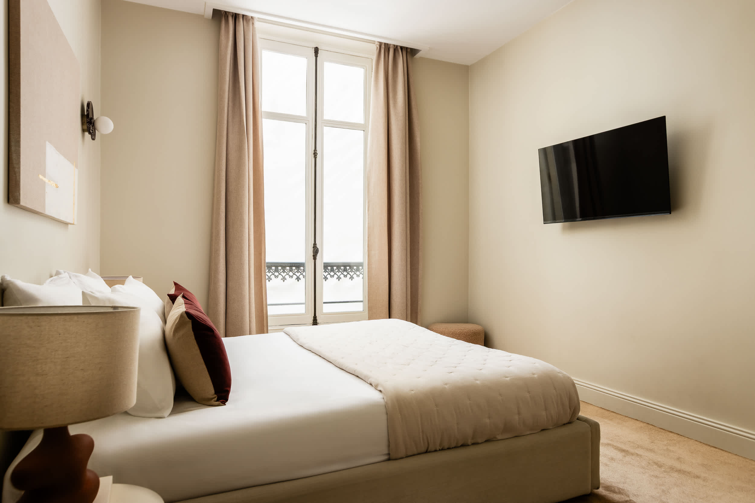 Arc de Triomphe Luxury 3 Bed 3 Bath AC — 11