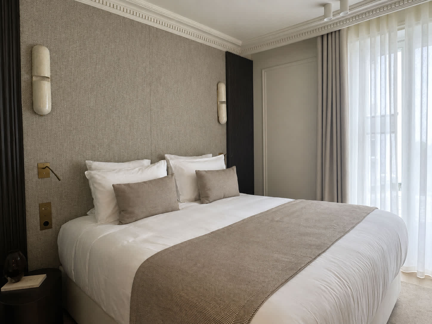 Madame Luxury 3BR 6P with AC - 12