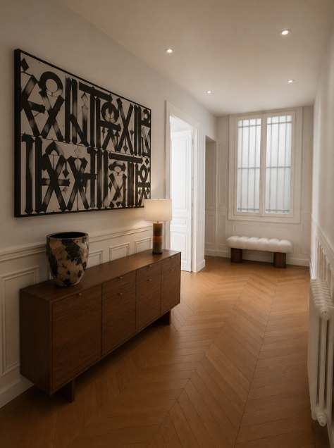 Refined Montaigne 2BR Suite 6P - 5