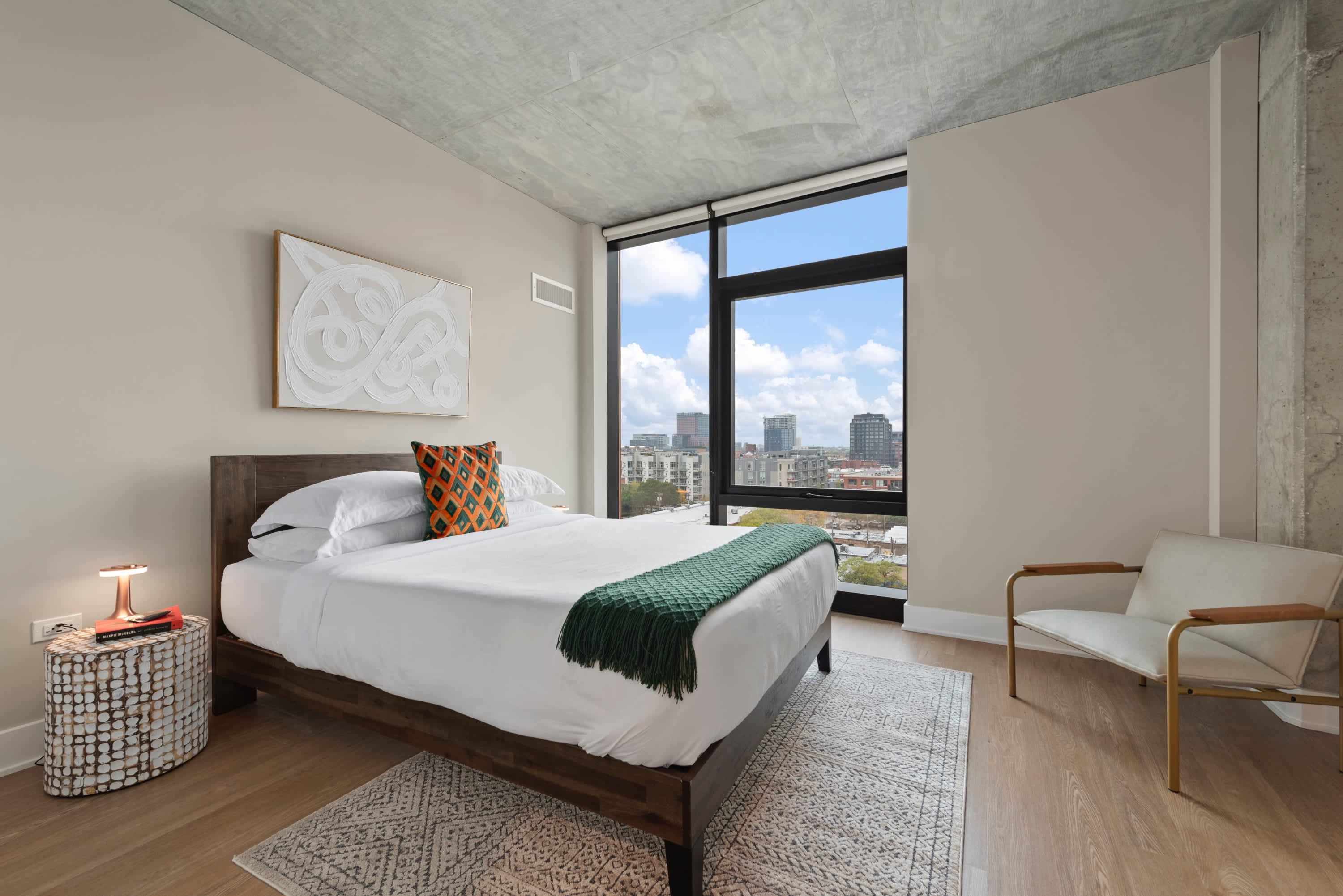 High-End West Loop 2BR + City Views & Walkability interior 3