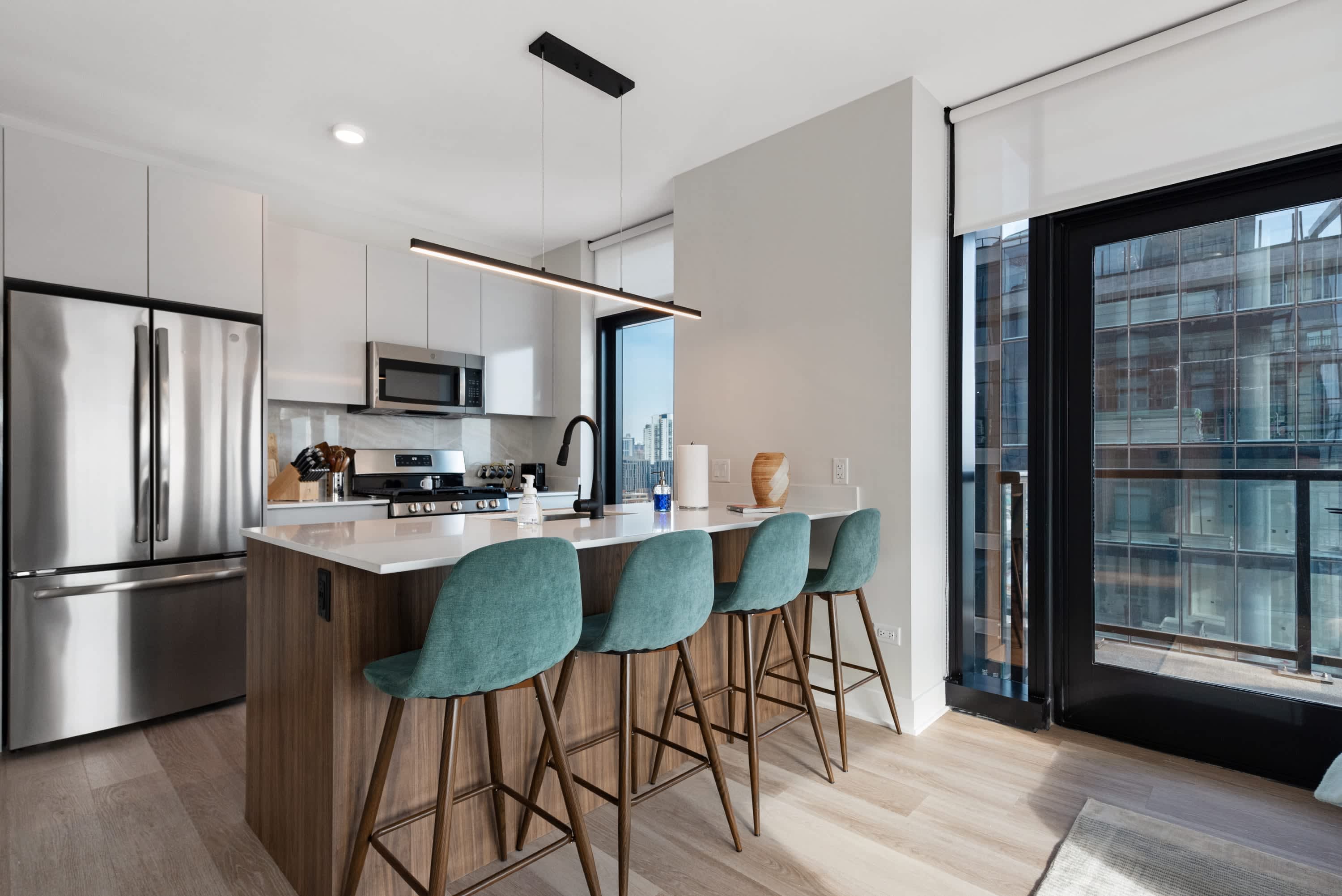 Premium 2BR with City Views + Easy Access interior 2