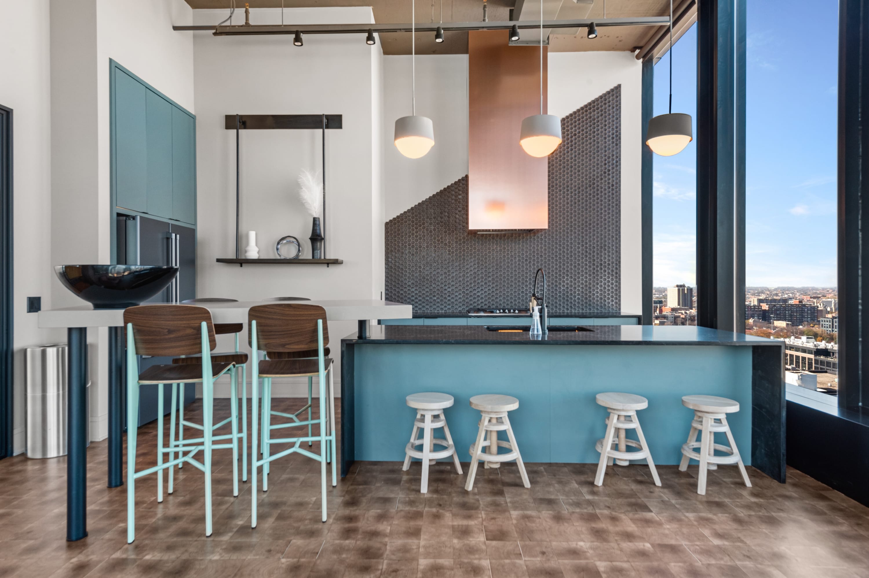 Panoramic City Views + Prime West Loop Location interior 5