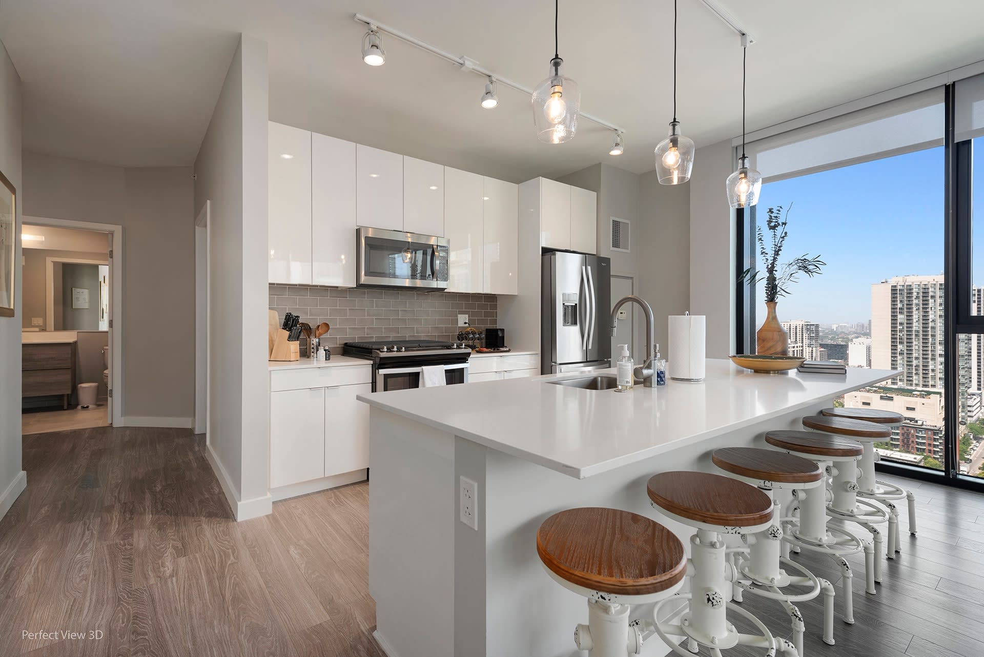 Gold Coast Gem: A 2BR Sanctuary w/ Stunning Views interior 2