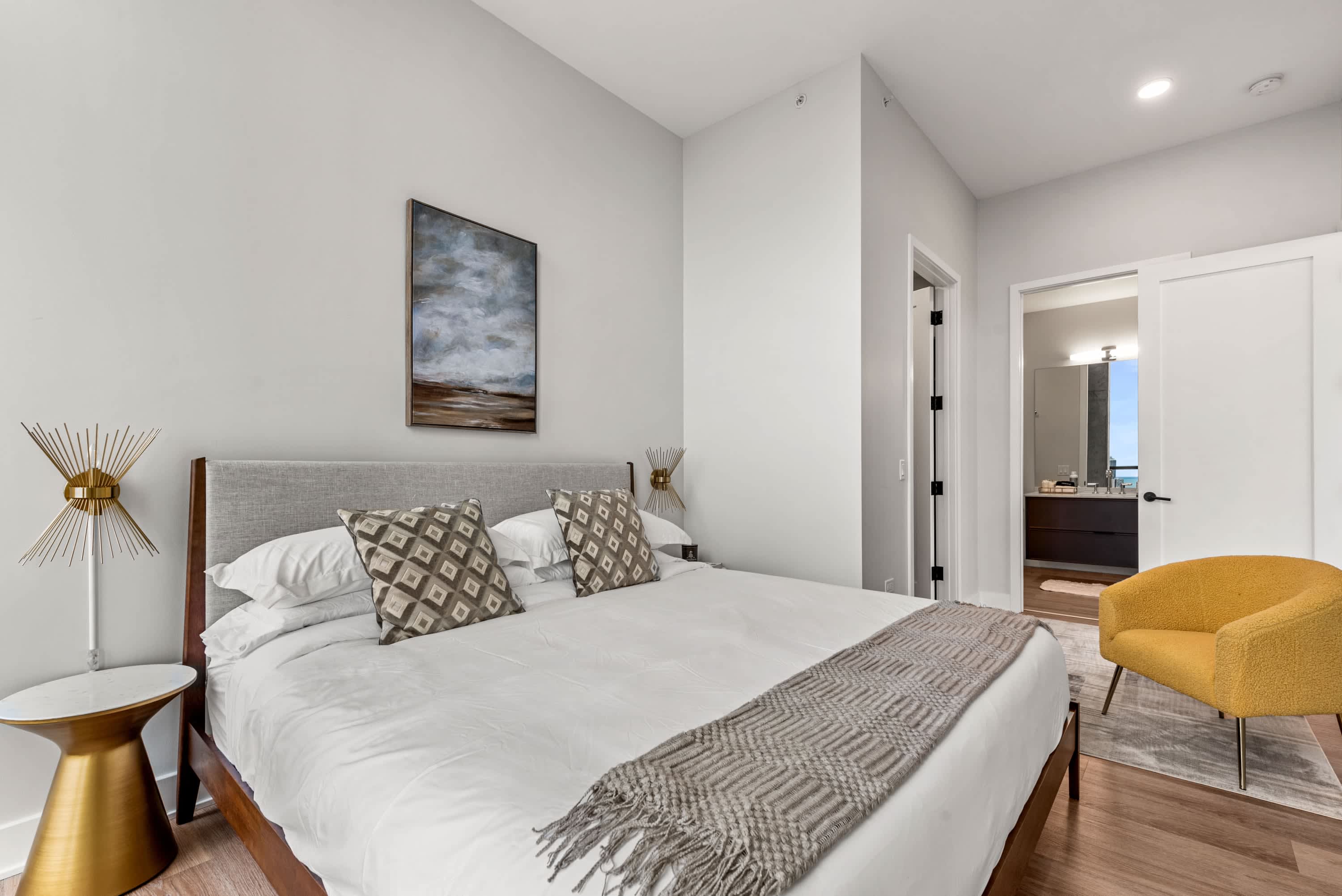 3 Penthouses, 1 Floor, Group Stay, Sleeps 21 interior 3