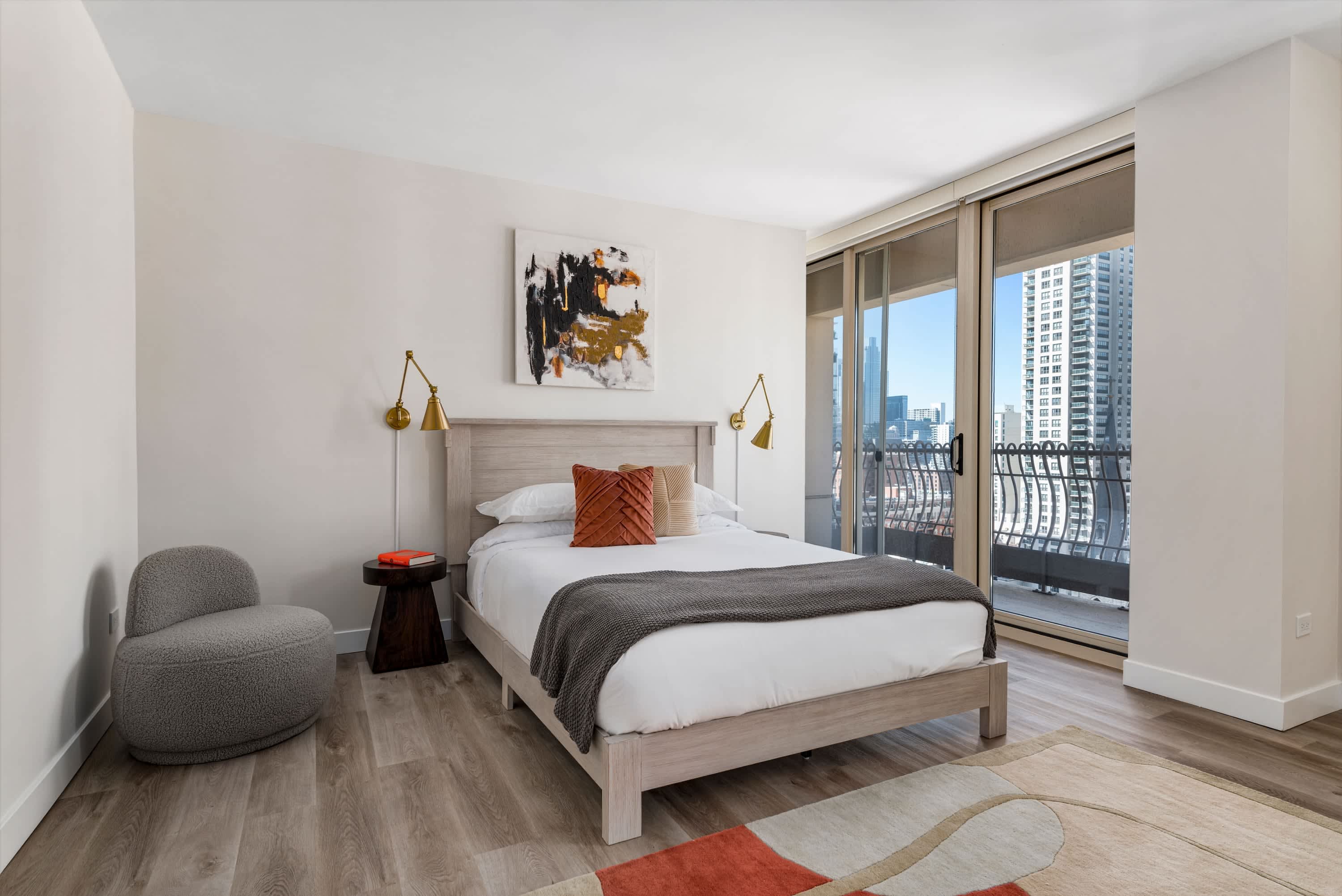 Prime 2BR Apartments: Perfect Group Comfort interior 2