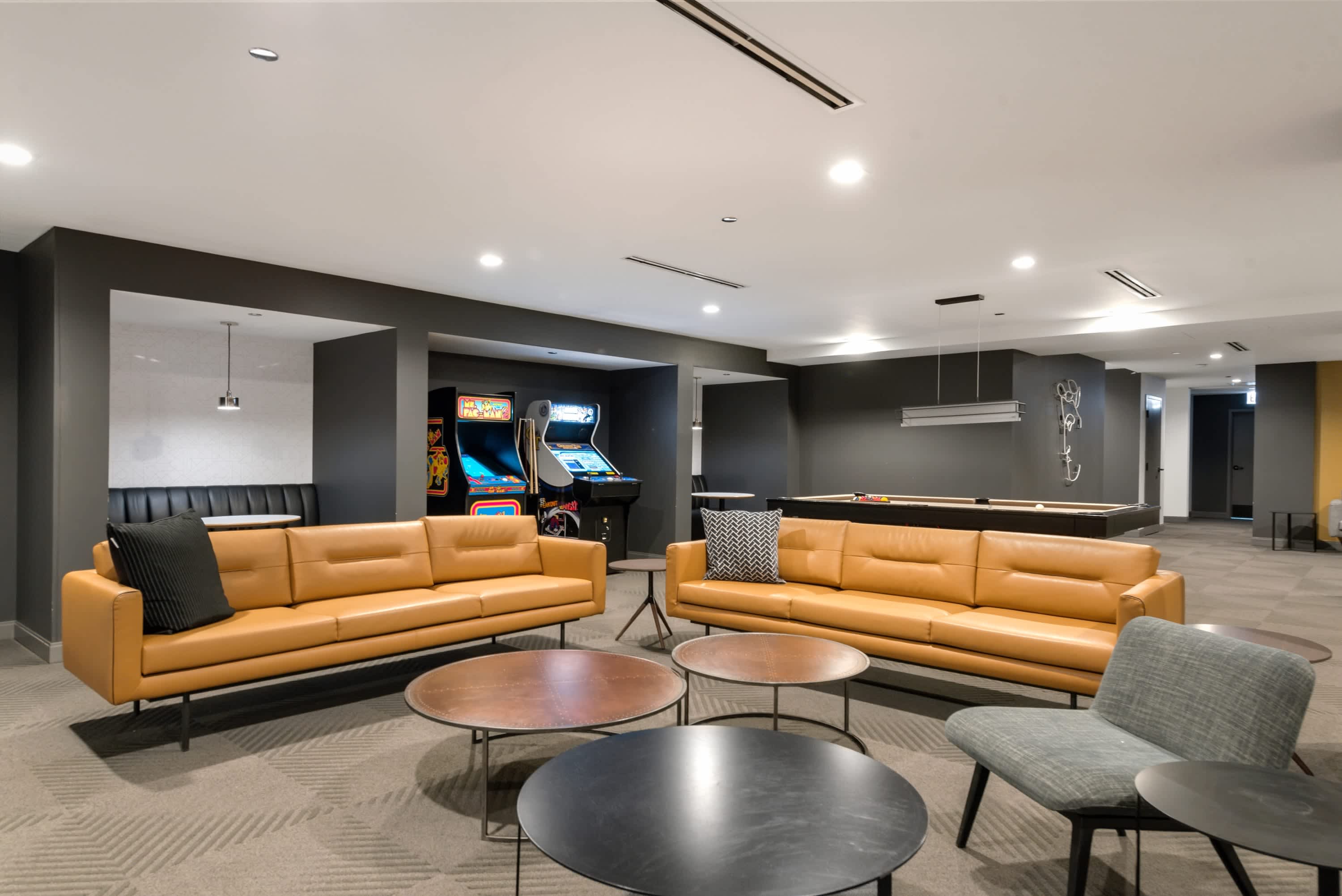 3 Prime 2BR Units + Ideal Business Retreat interior 4