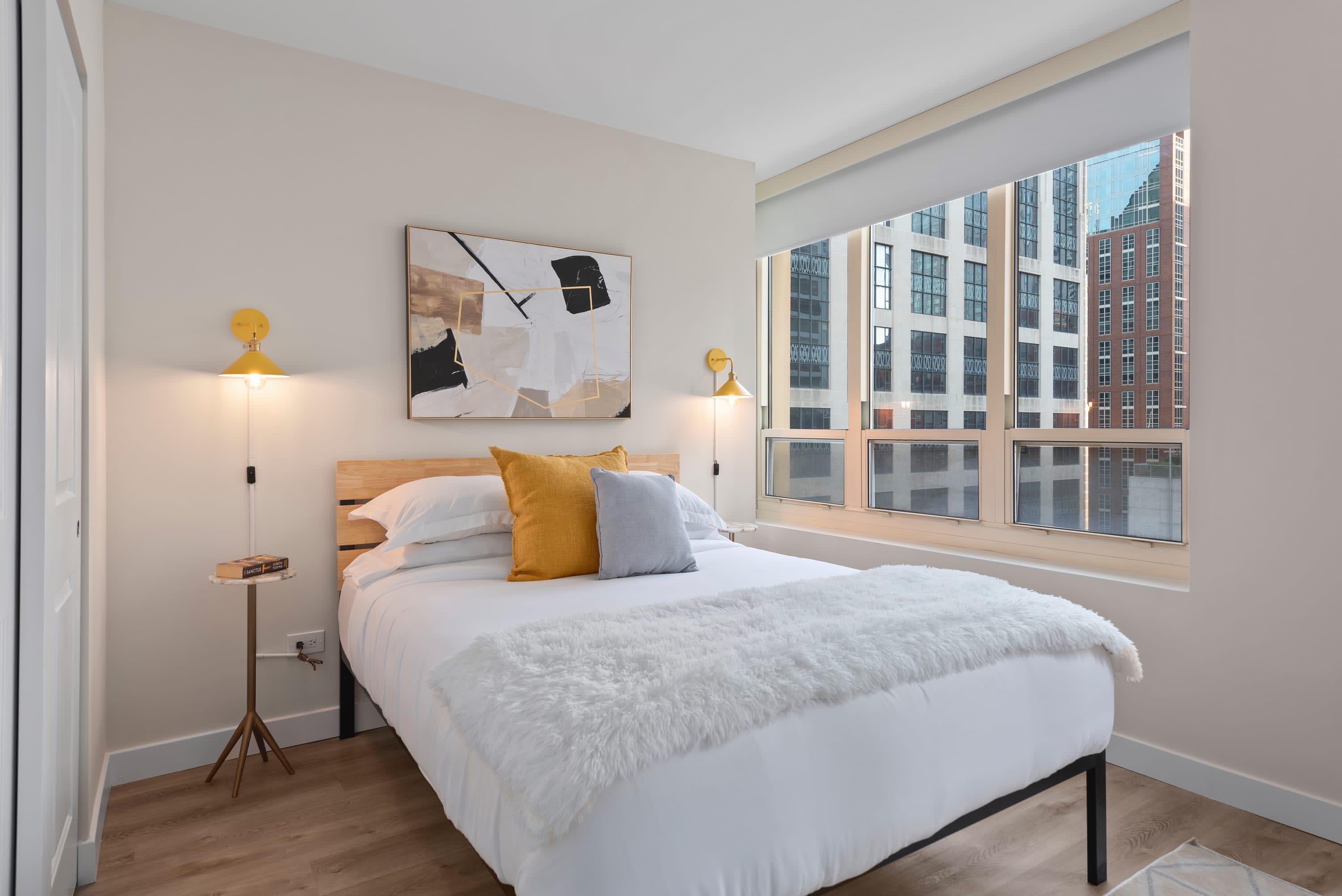 2BR near Riverwalk + downtown access interior 3