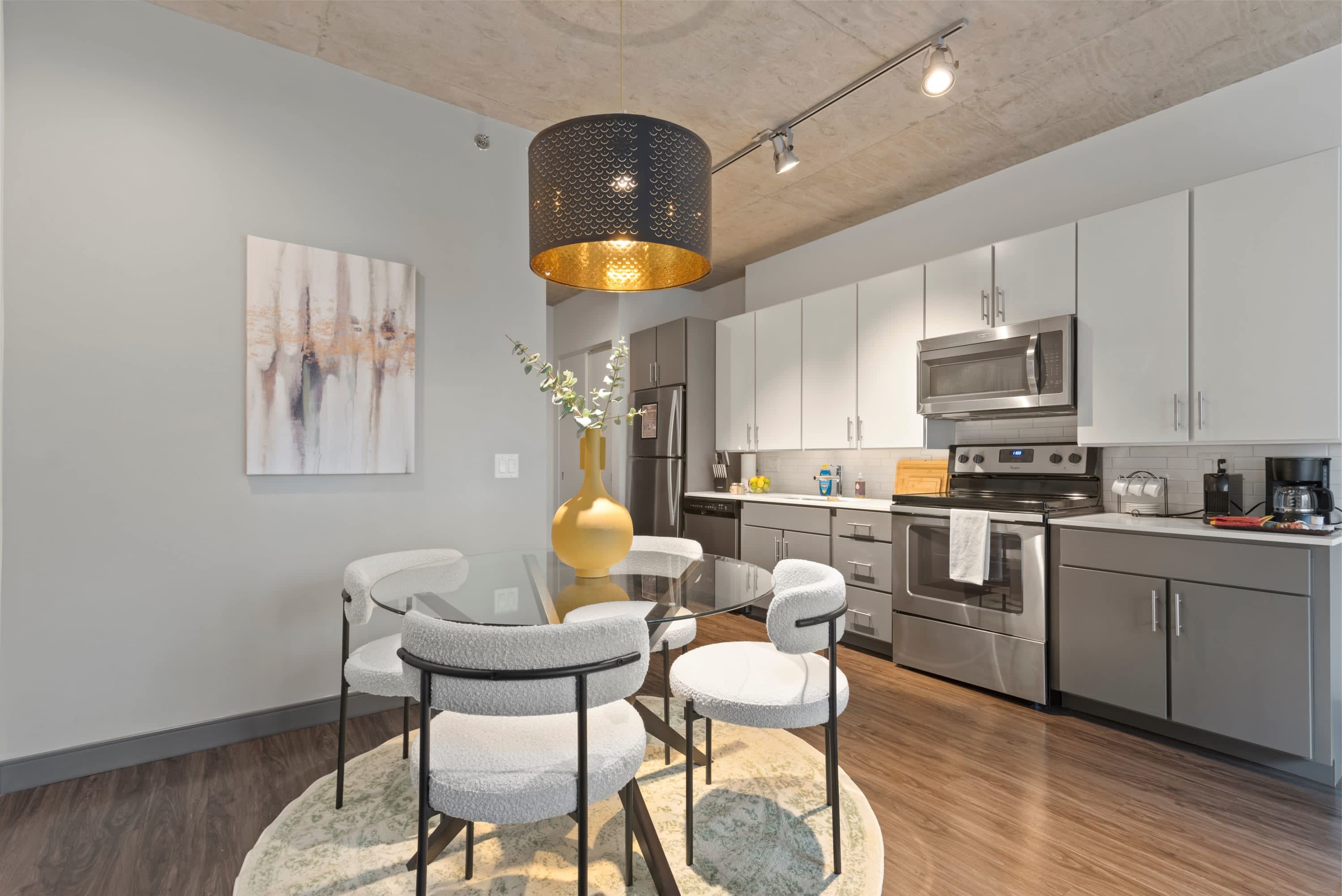 Prime Loop Luxury + City & Train Views interior 2