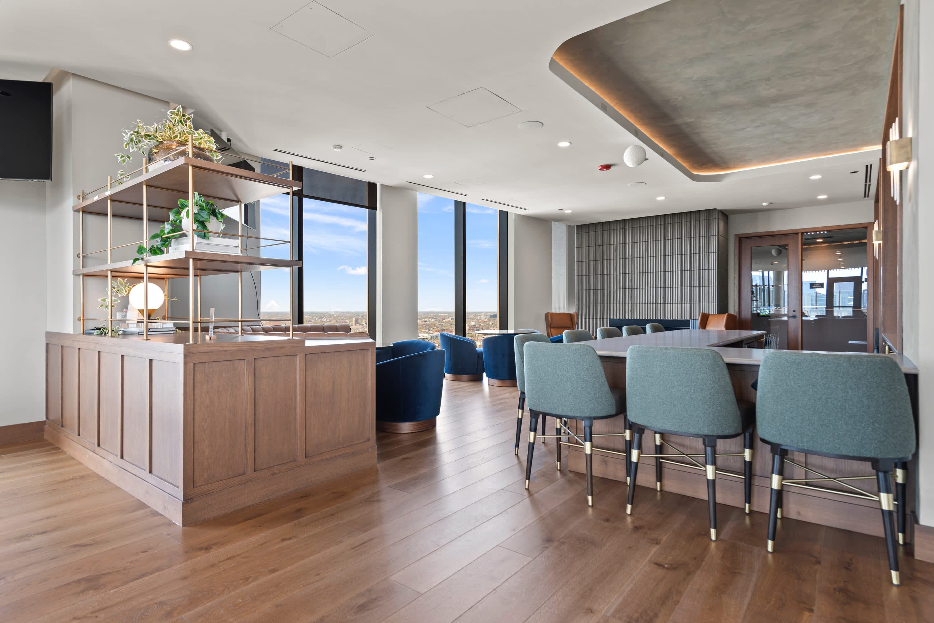 Lincoln Park Getaway: Skyline Views & Luxury interior 5