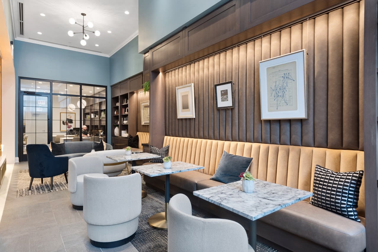 Luxury 2BR on Michigan Ave with Private Balcony interior 5