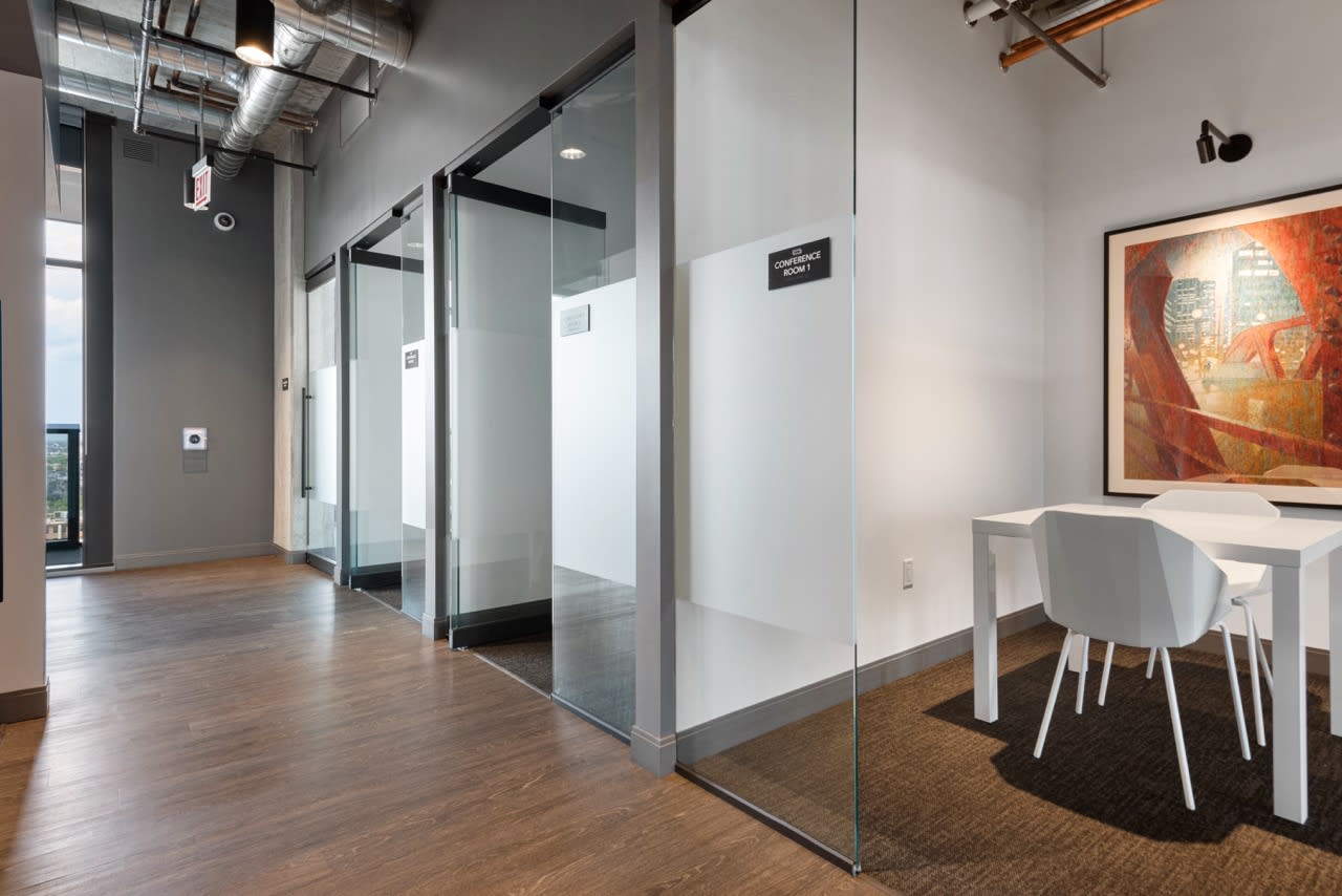 Top-Floor Oasis: 2BR in Heart of Fulton Market interior 5