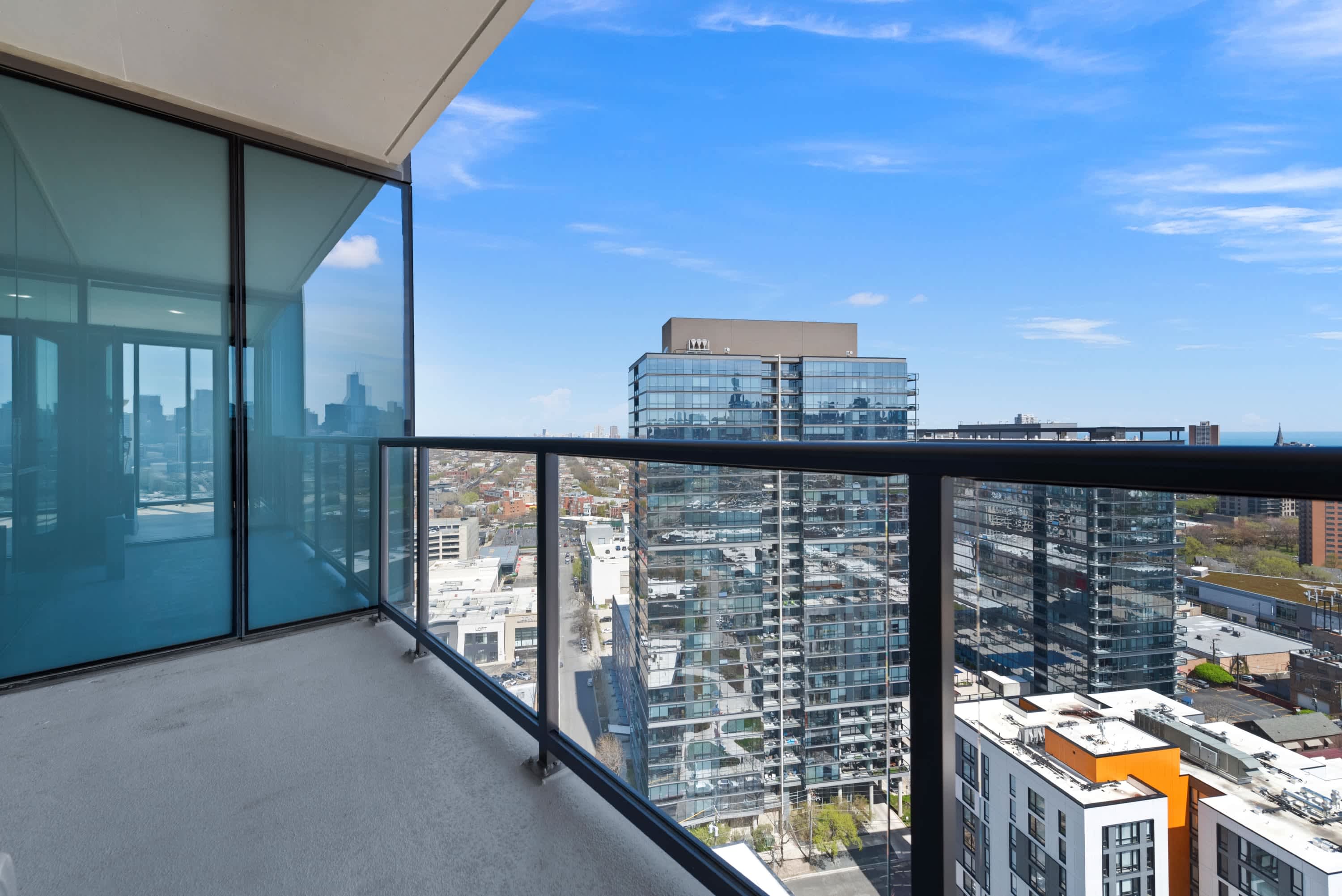 Cloud9|6 apartments @Licoln Park|The Willow interior 5