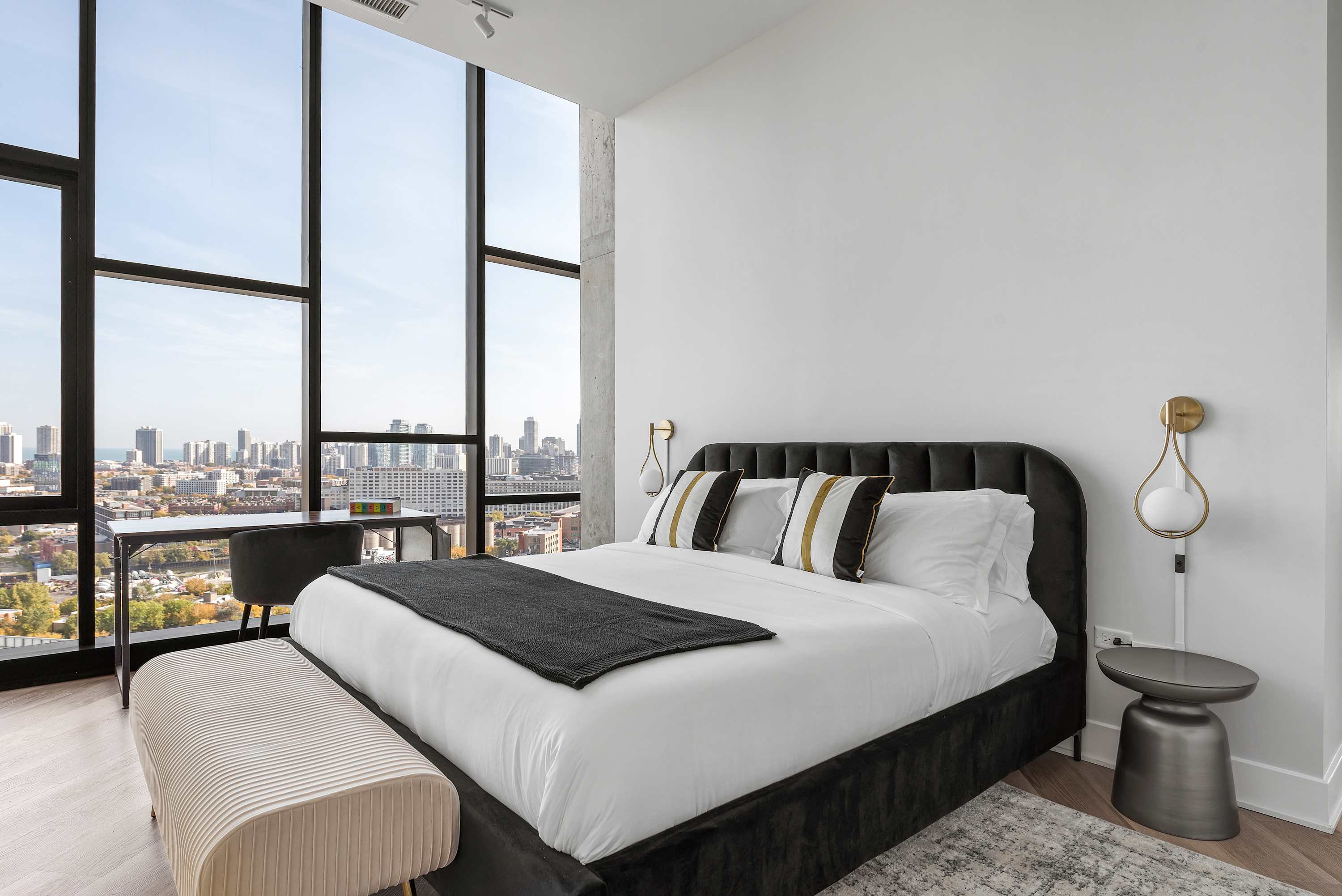 Deluxe River West PH for Unforgettable Memories interior 2