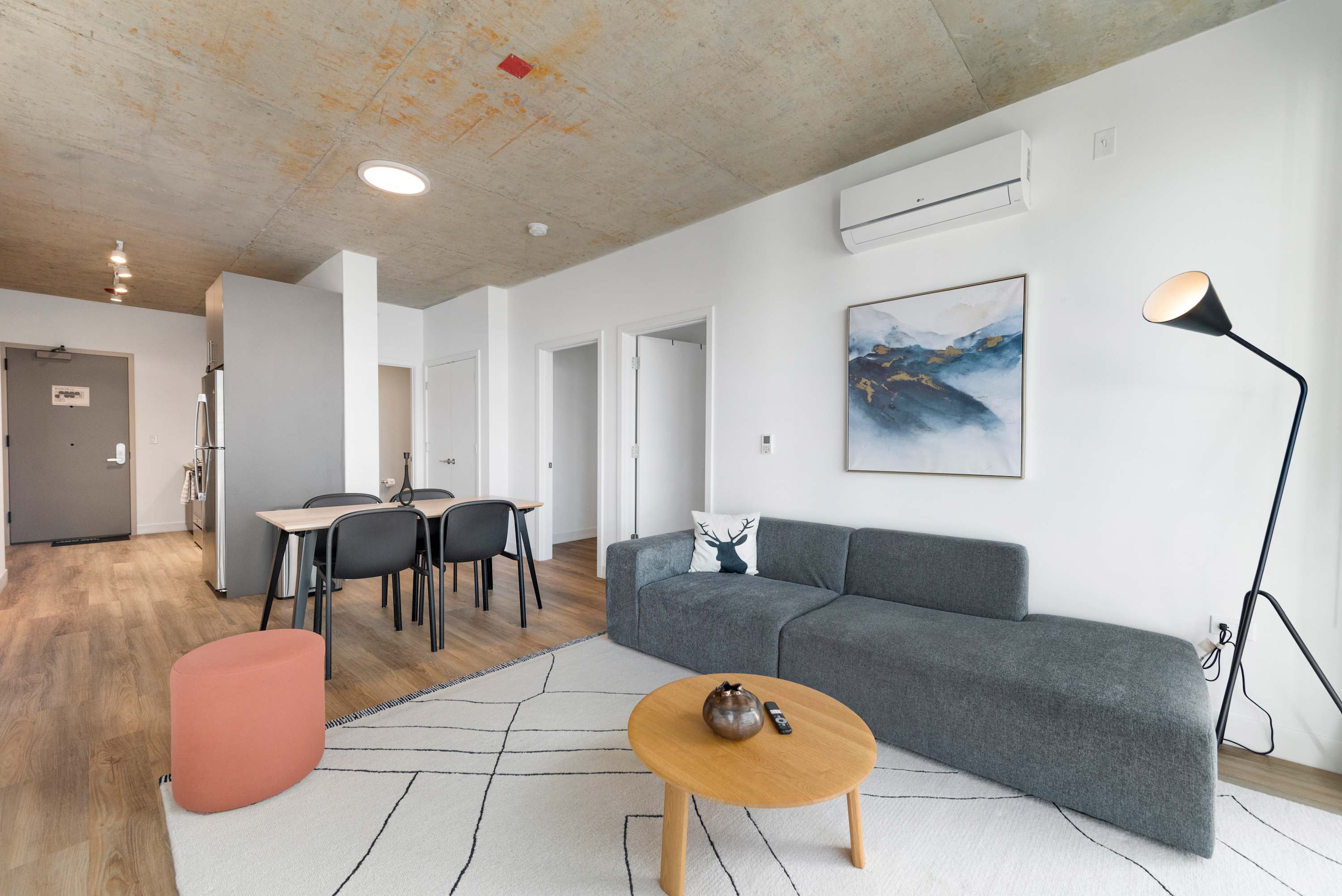 Group-Ready 4BR: Free Parking, Walkable