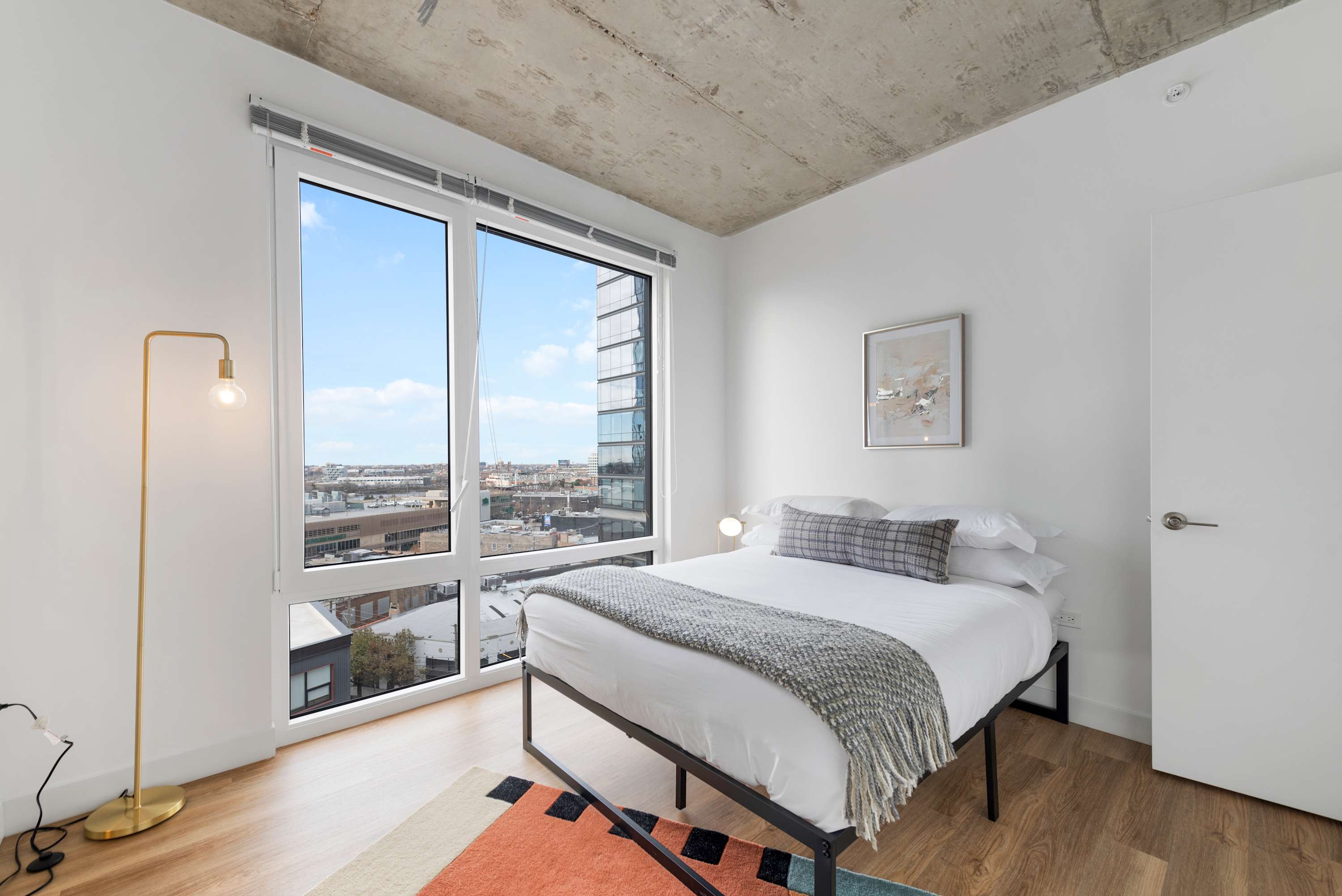 Goose Island Gem, Stay & Connect, In a 4BR interior 2