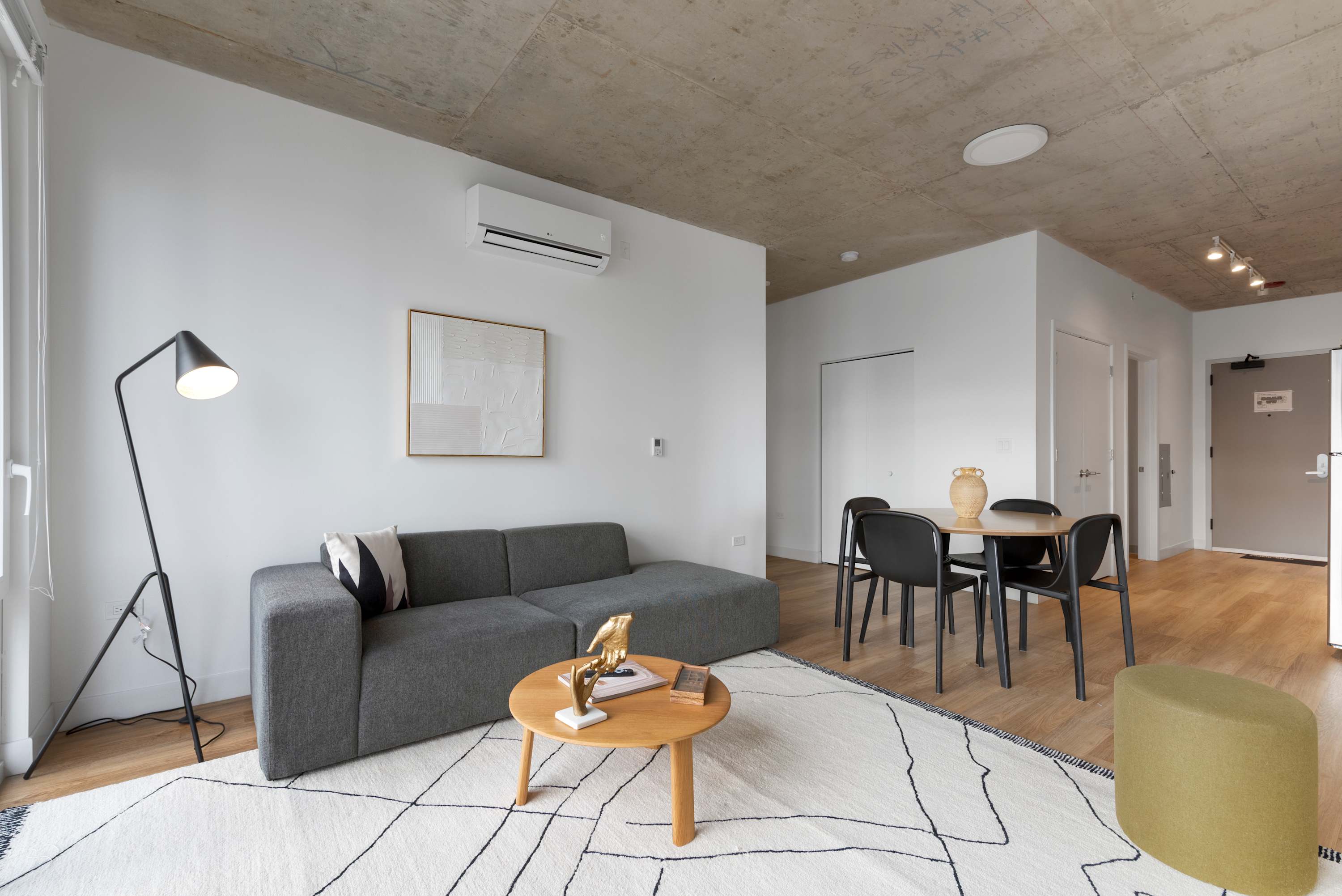 Goose Island Gem, Stay & Connect, In a 4BR