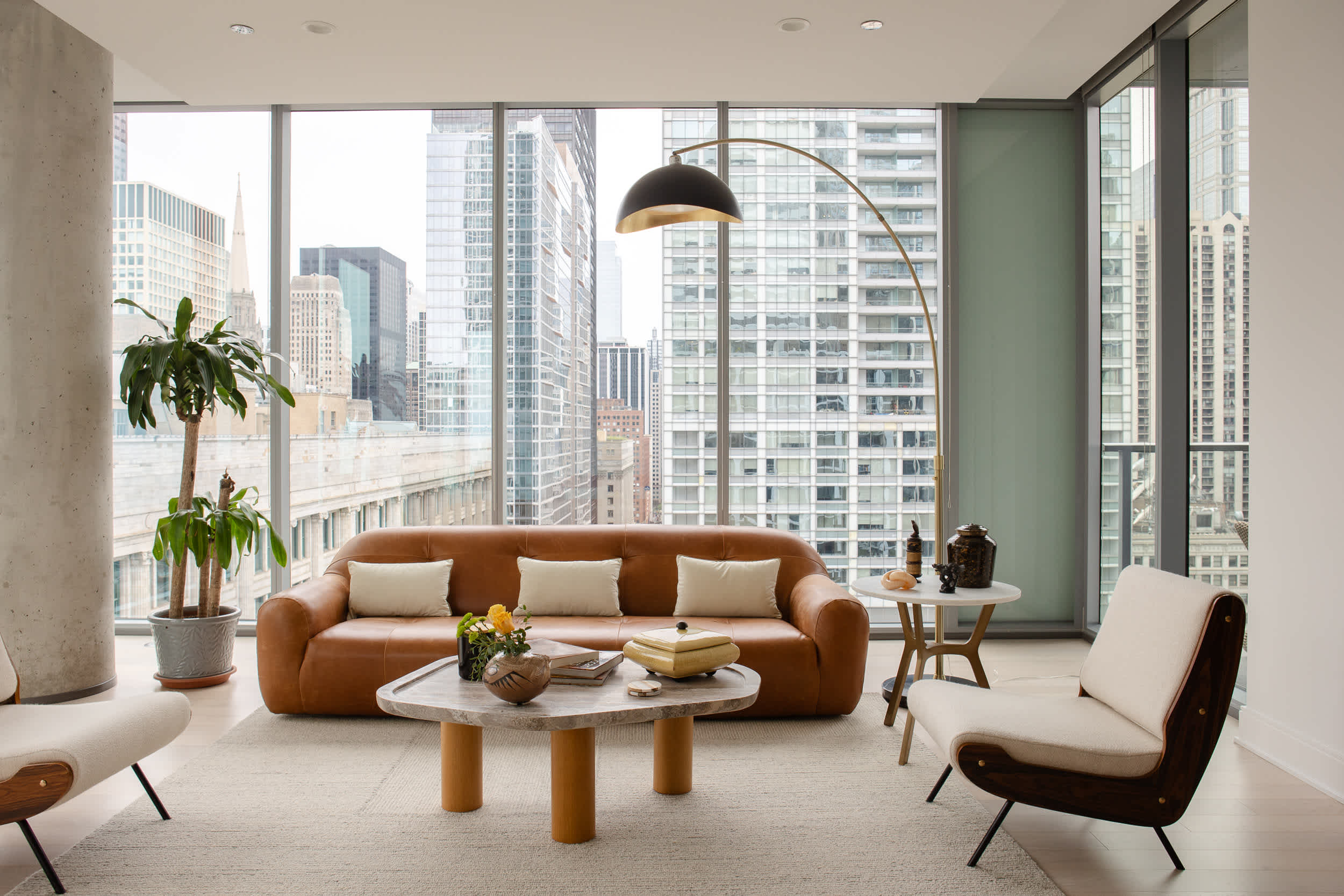 Iconic Downtown Penthouses Getaway + City Views interior 2