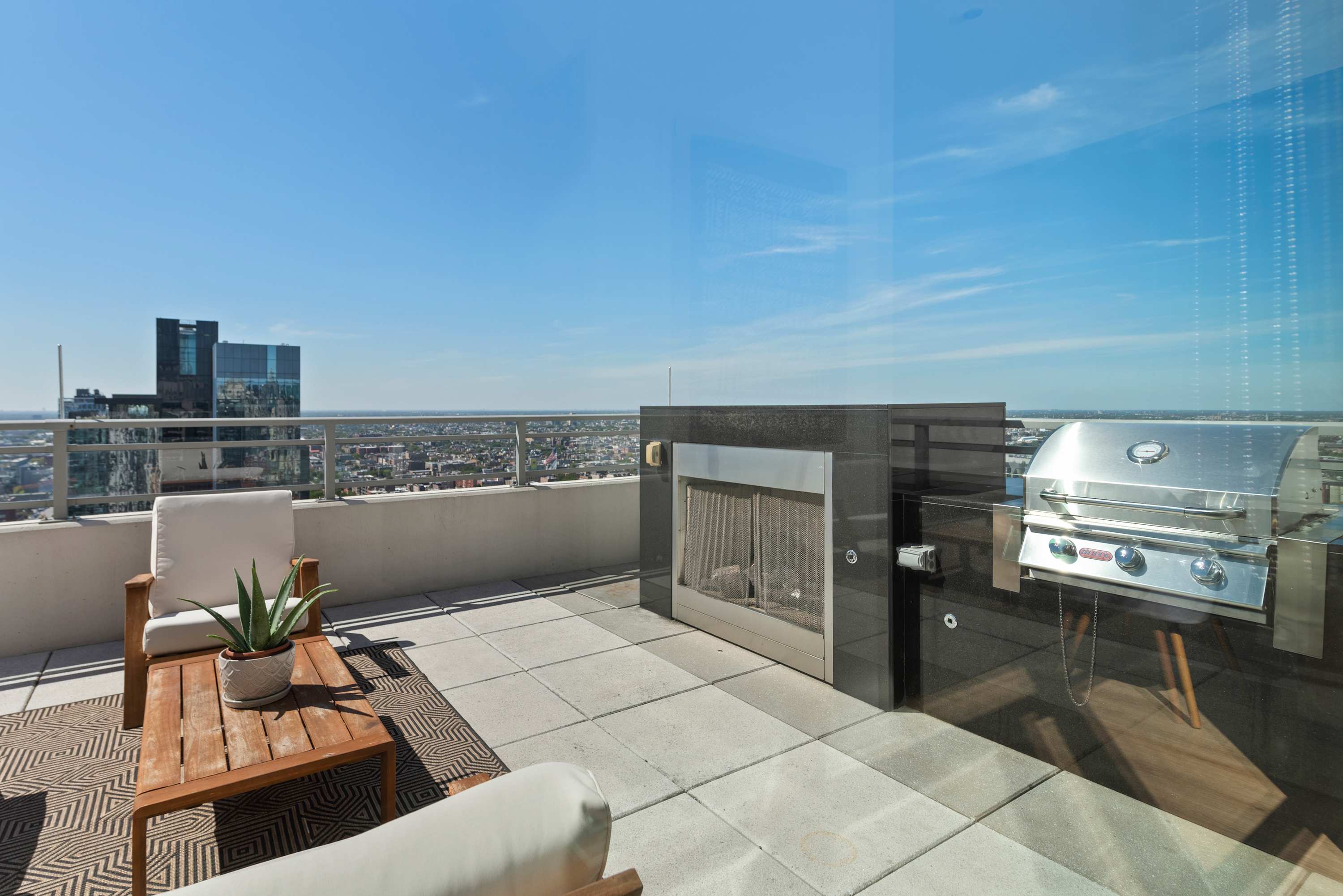 West Loop PH: Unmatched Views & Private Deck interior 3