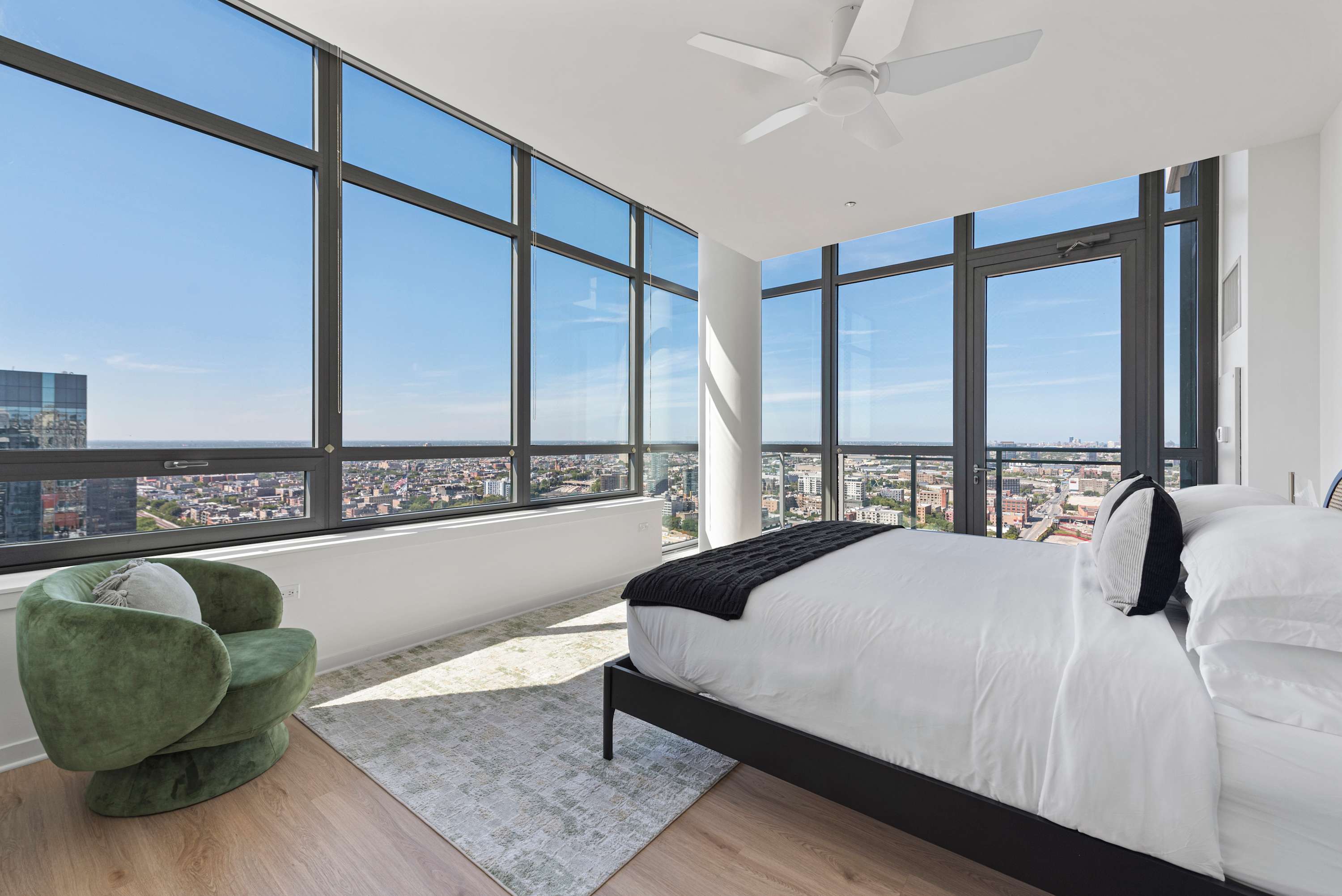 West Loop PH: Unmatched Views & Private Deck interior 2