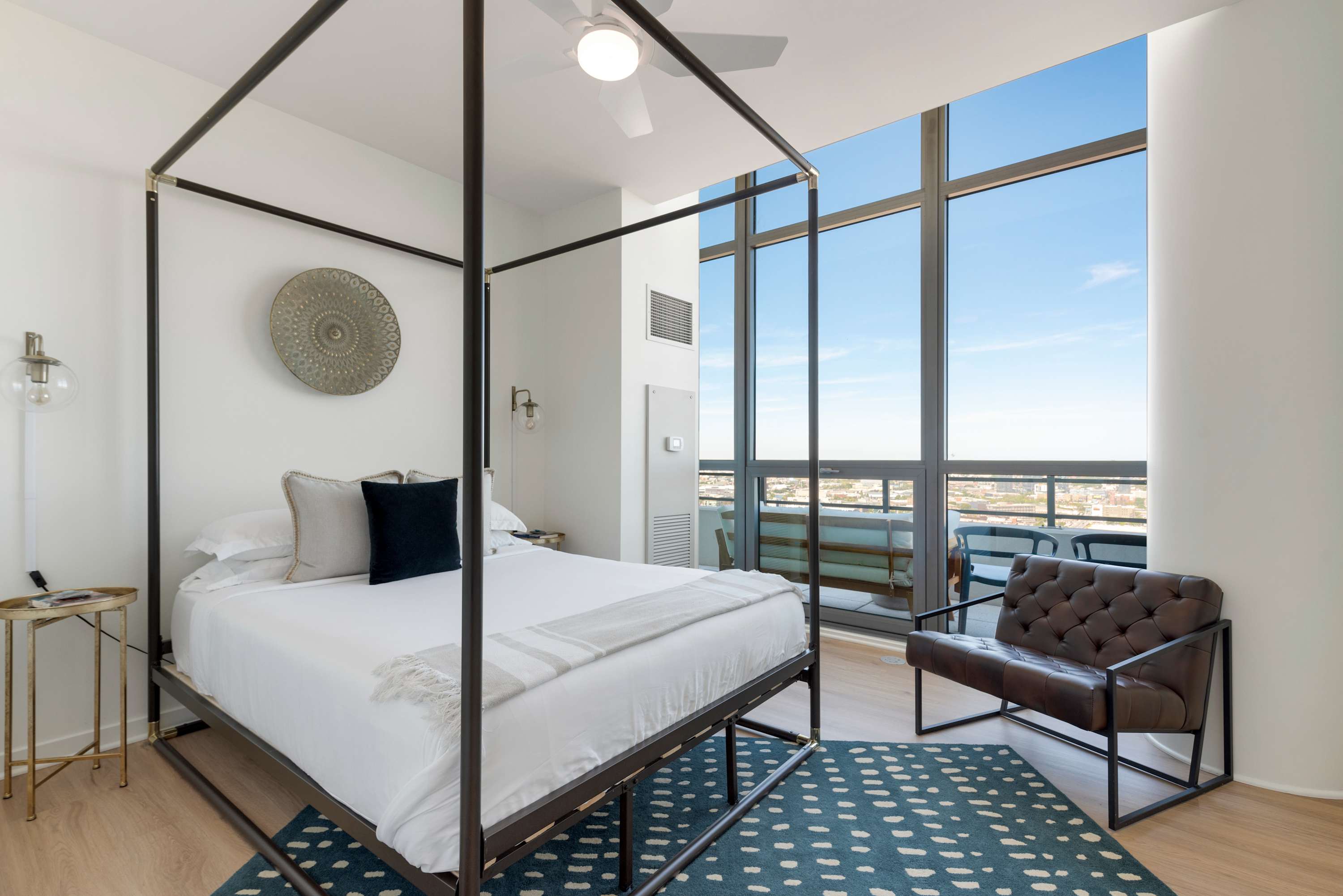 Dual Penthouse Retreat: Perfect for Groups interior 2