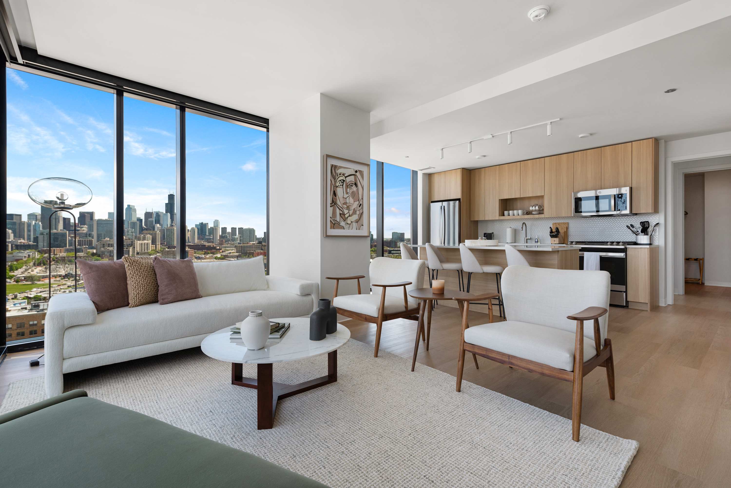 Premium 2BR Apartments in Lincoln Park interior 2