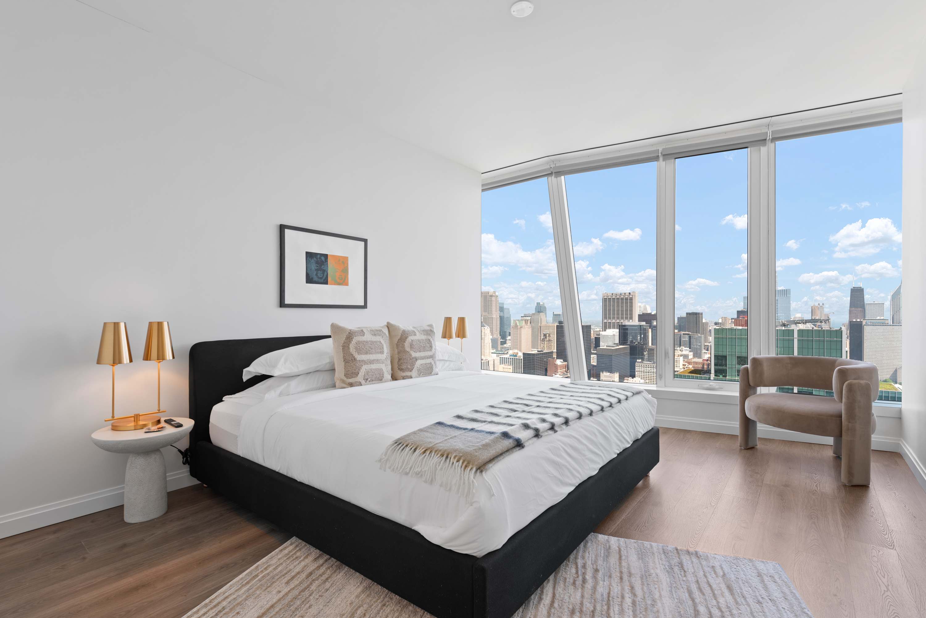 Premium Lake Views + Ideal for Group Getaways interior 2