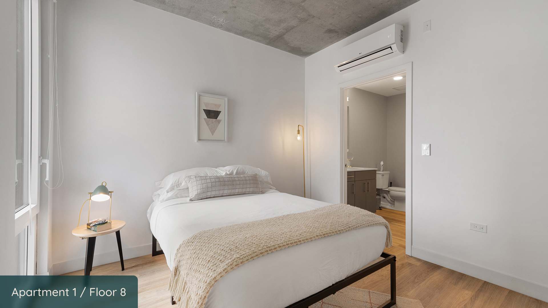 Gather Your Group: 20BRs in Lincoln Park interior 2
