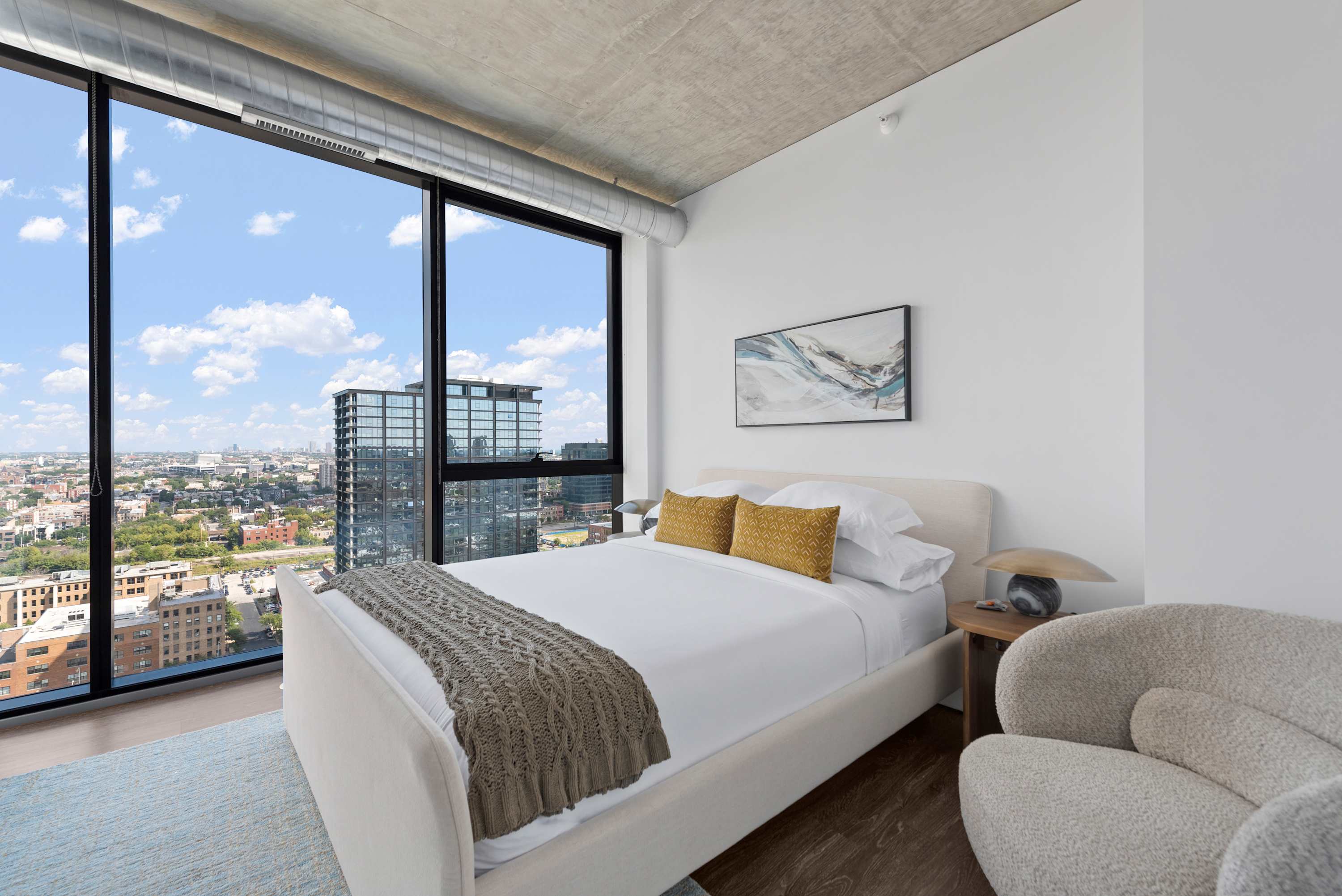 Top-Floor Oasis: 2BR in Heart of Fulton Market interior 3
