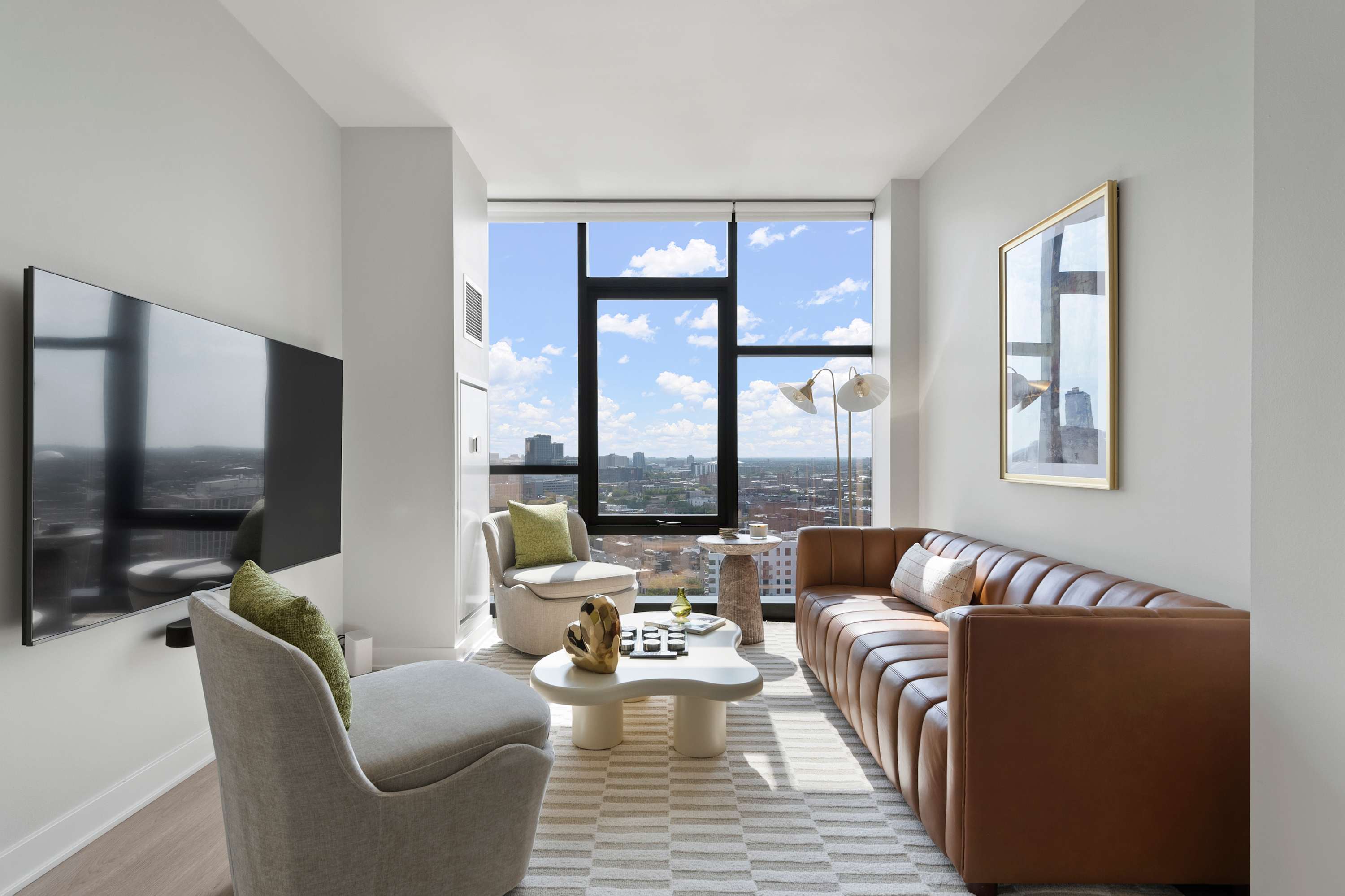 Family Stay in River West · 3BR/3BA · Sleeps 7 interior 2