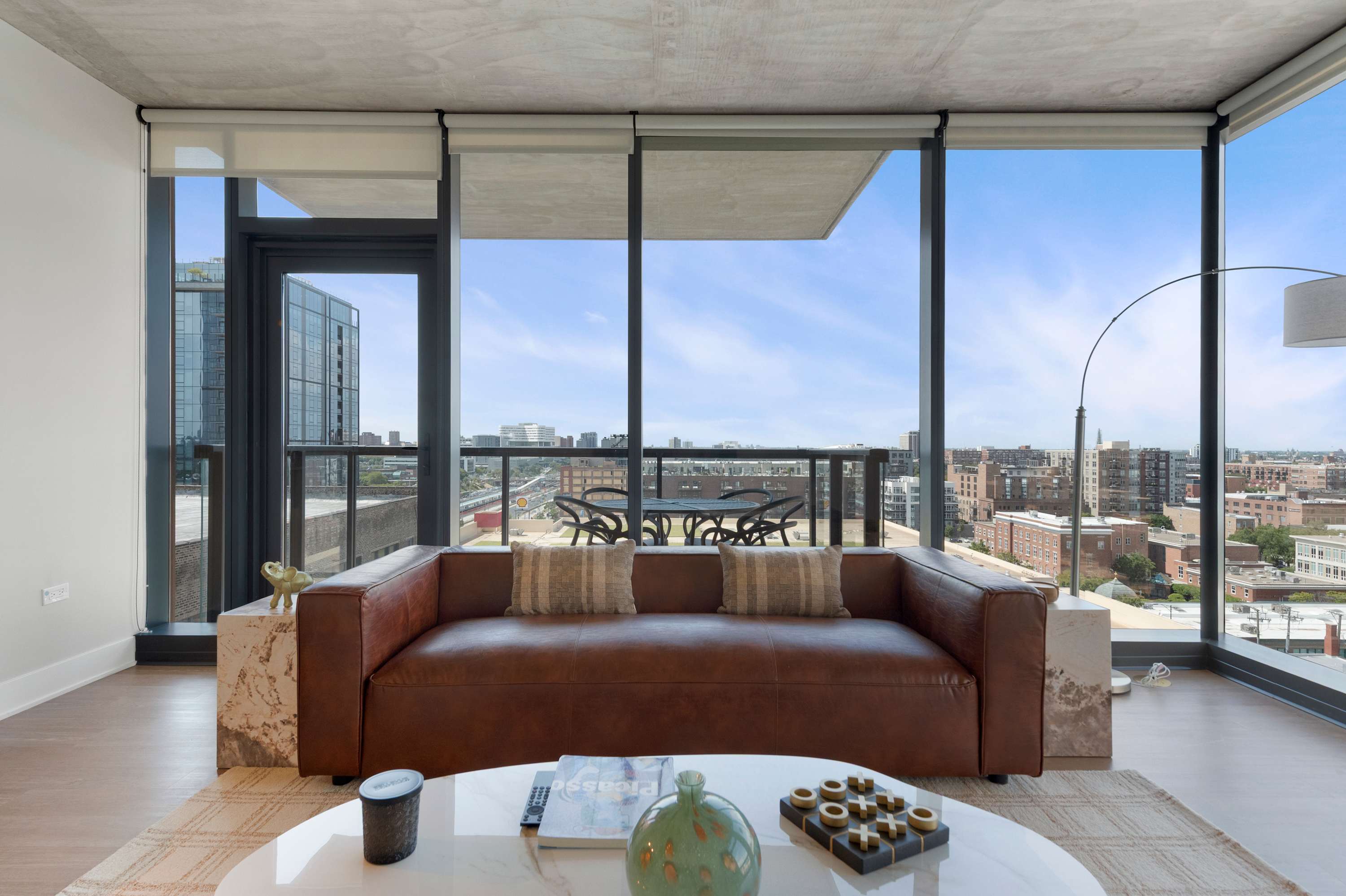 Balcony Loft · West Loop 2BR Sleeps 5