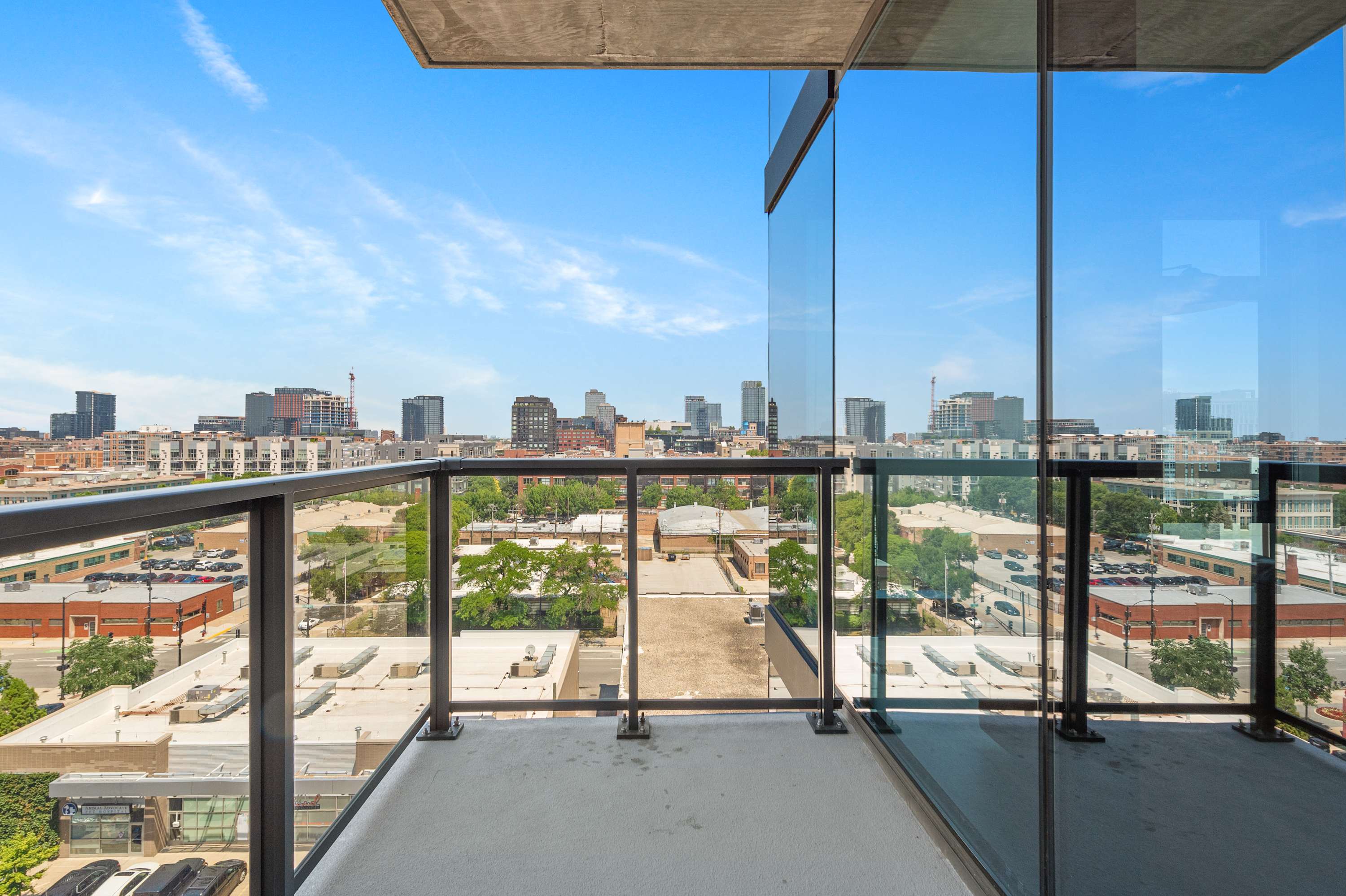 Fulton Walk Balcony · West Loop 2BR Sleeps 5 interior 5