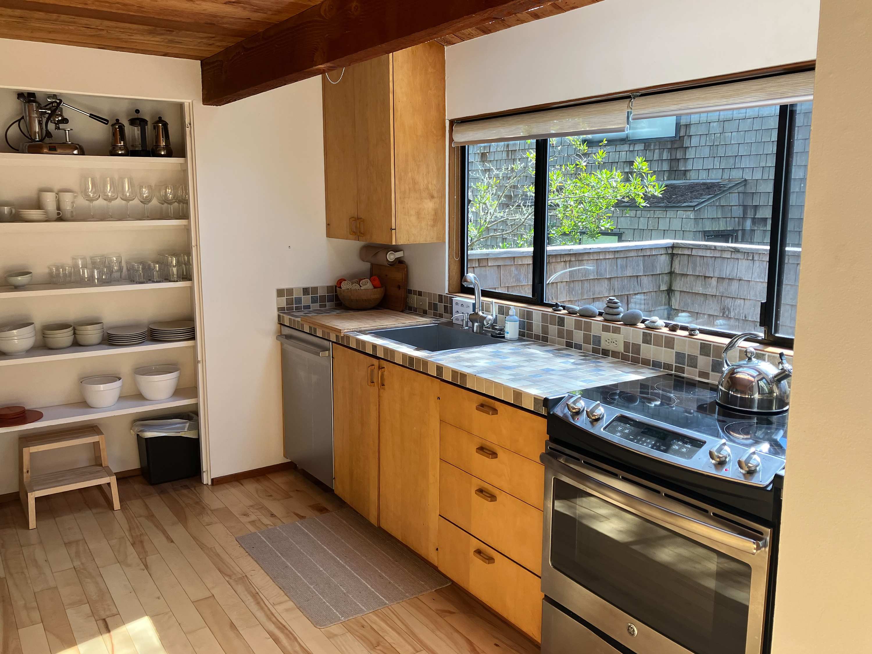 Channel your inner chef in this well-equipped kitchen, perfect for whipping up meals with fresh local ingredients.