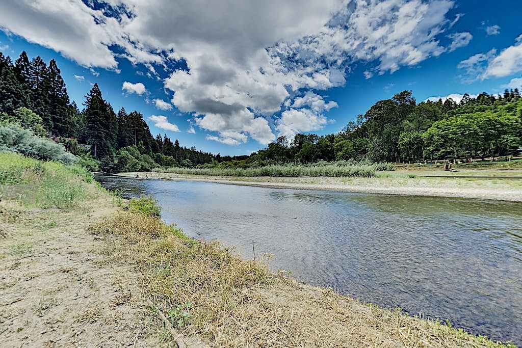 Trade tasting rooms for sandy shores — the Russian River's gentle summer current is steps from your door, perfect for your lazy float or fishing afternoon.
