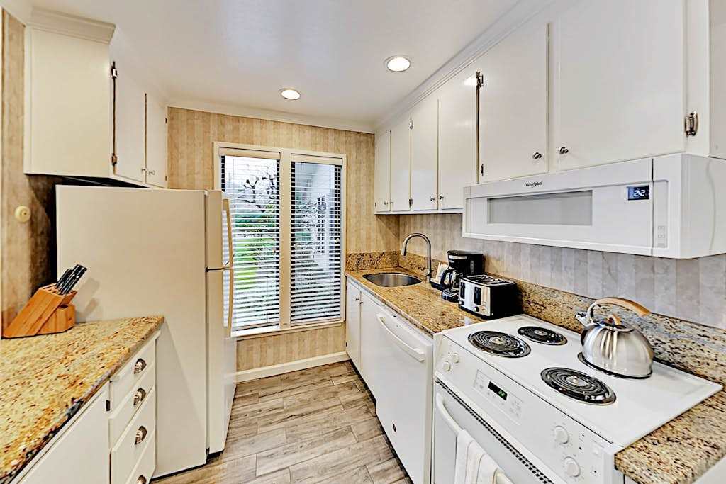 Prep your Napa farm-to-table finds in a fully equipped galley kitchen with granite counters, full-size appliances, and everything you need to cook in style.